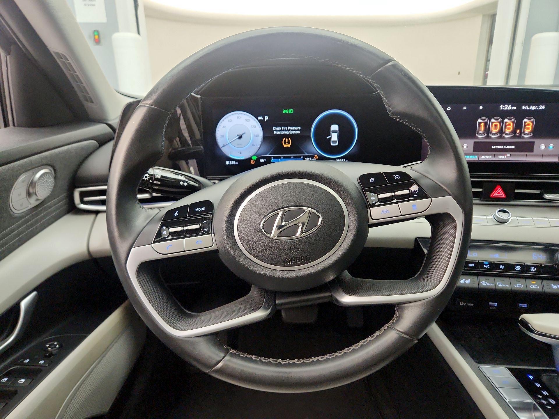 Thumbnail: 2022 Hyundai Elantra - 10