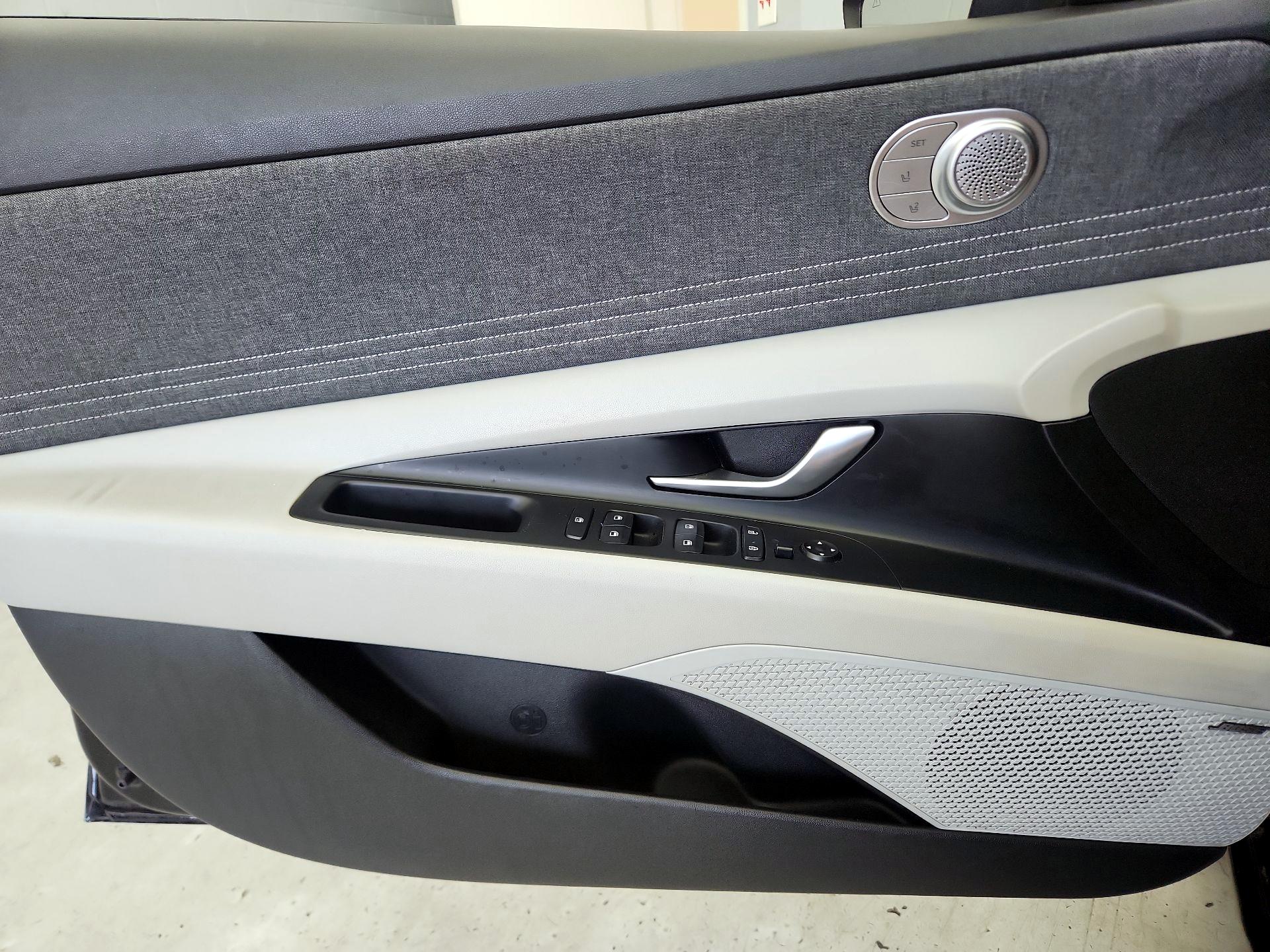 Thumbnail: 2022 Hyundai Elantra - 12