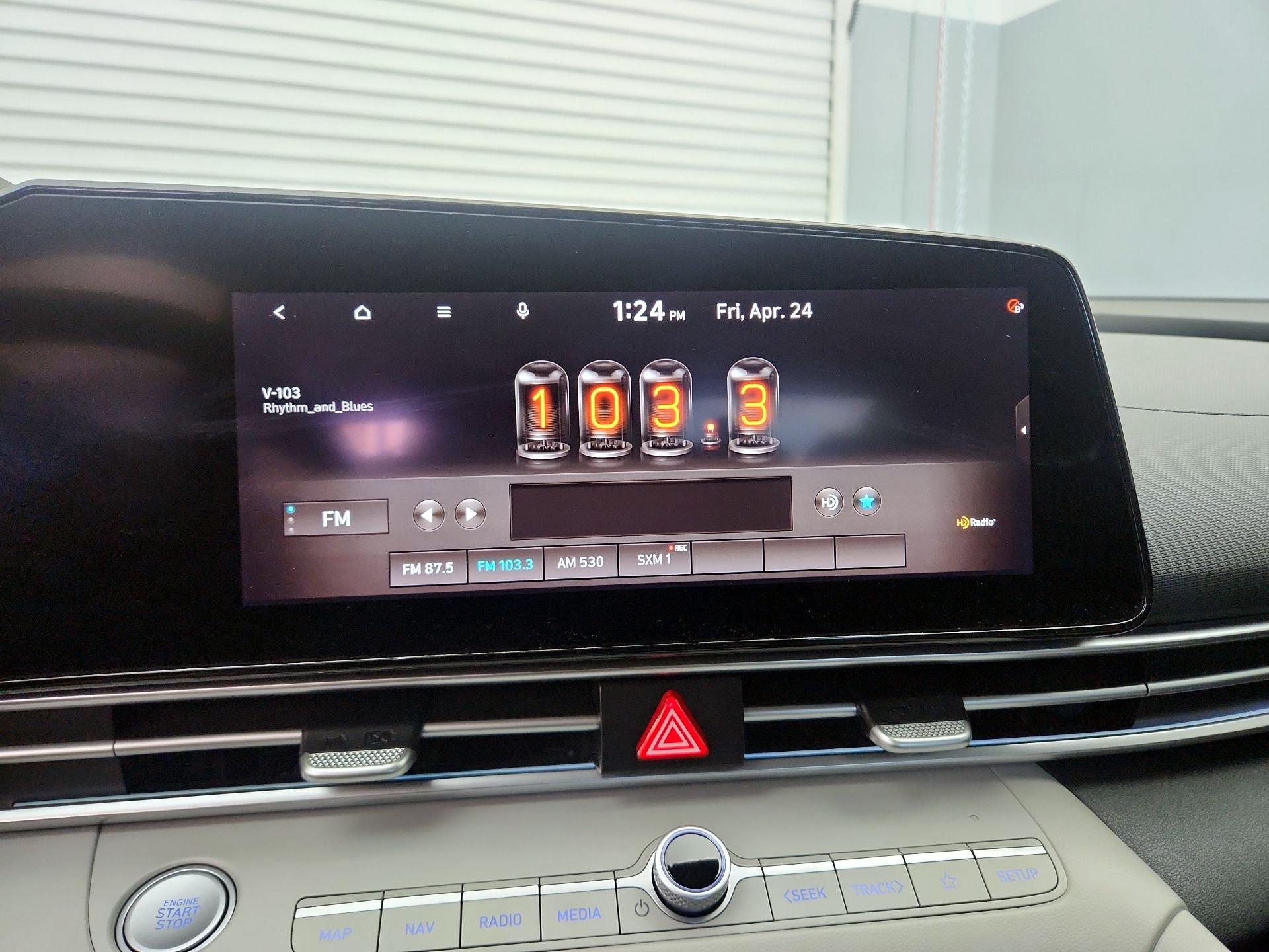 Thumbnail: 2022 Hyundai Elantra - 16