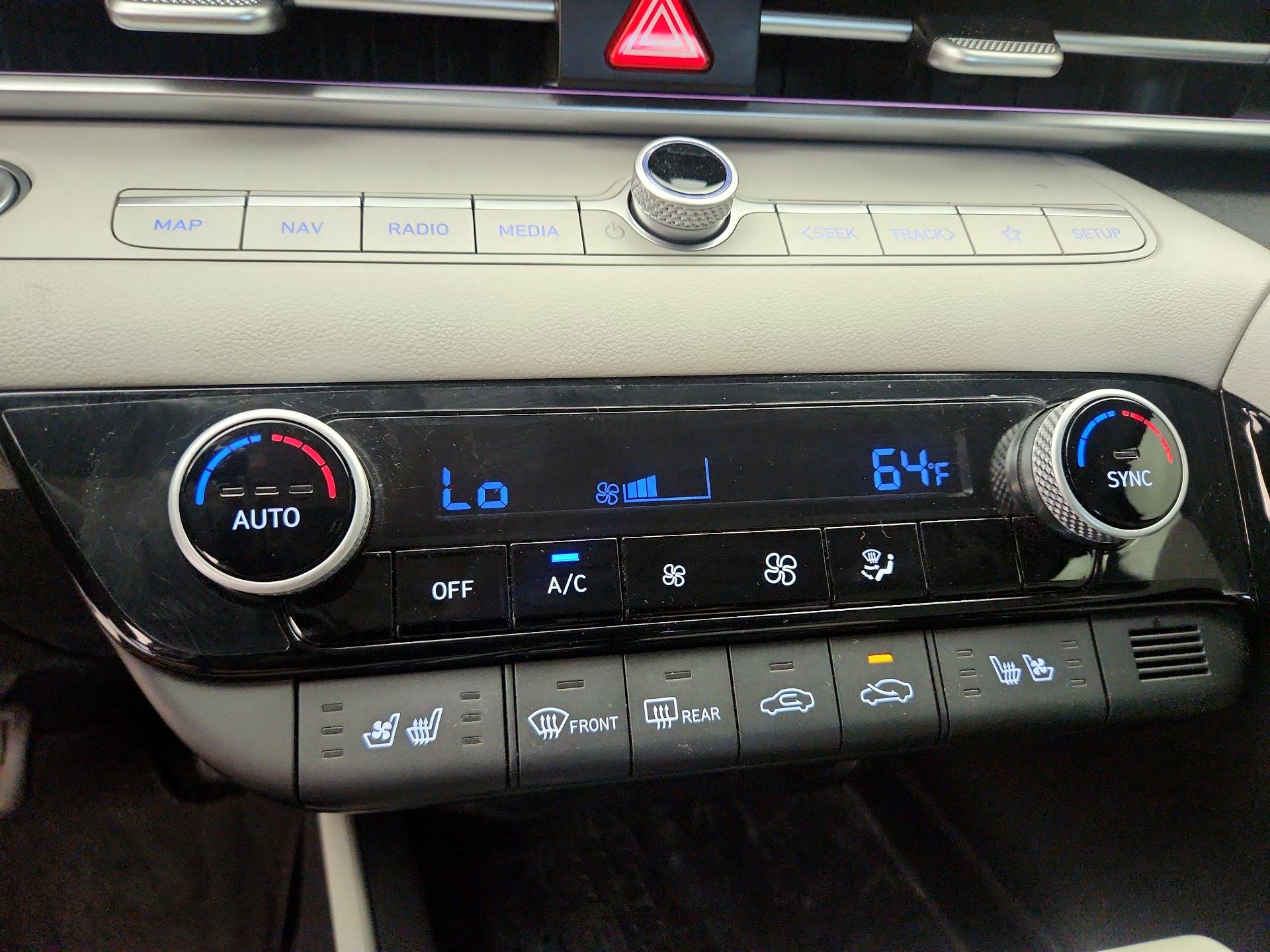 Thumbnail: 2022 Hyundai Elantra - 17