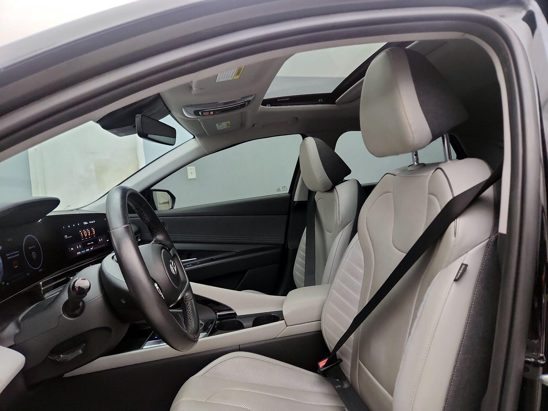 Thumbnail: 2022 Hyundai Elantra - 20