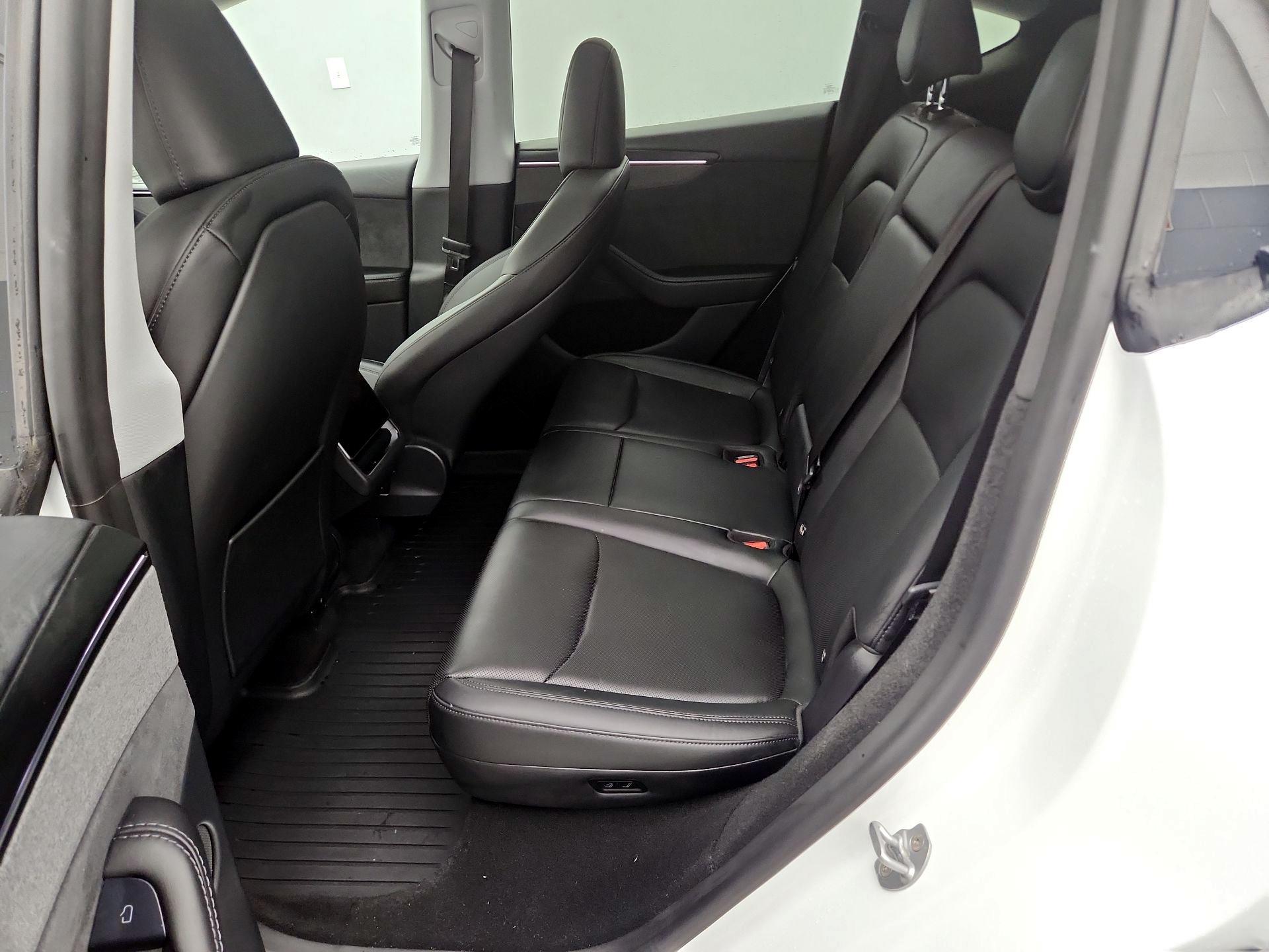 Thumbnail: 2026 Tesla Model Y - 19