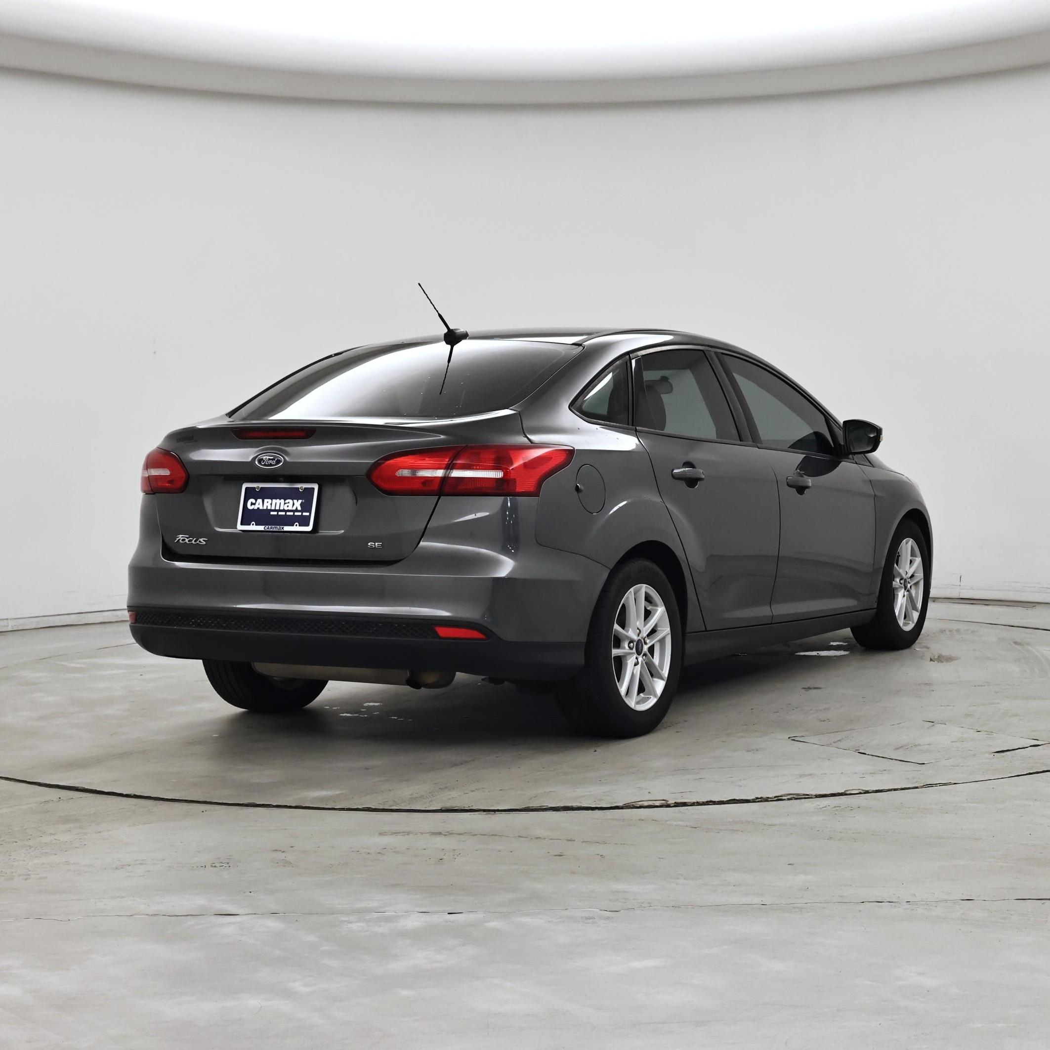 Thumbnail: 2017 Ford Focus - 8