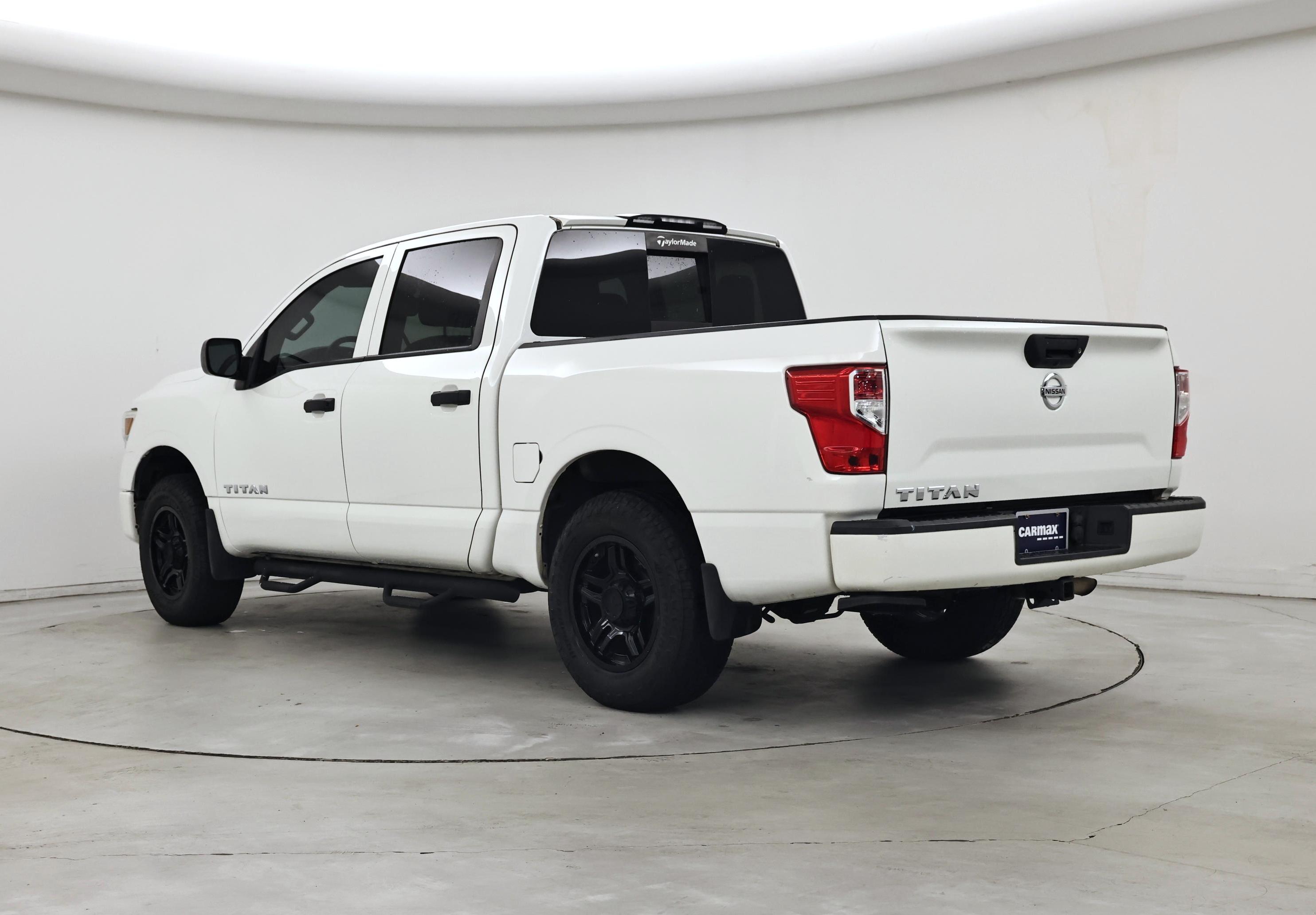 Thumbnail: 2019 Nissan Titan - 2