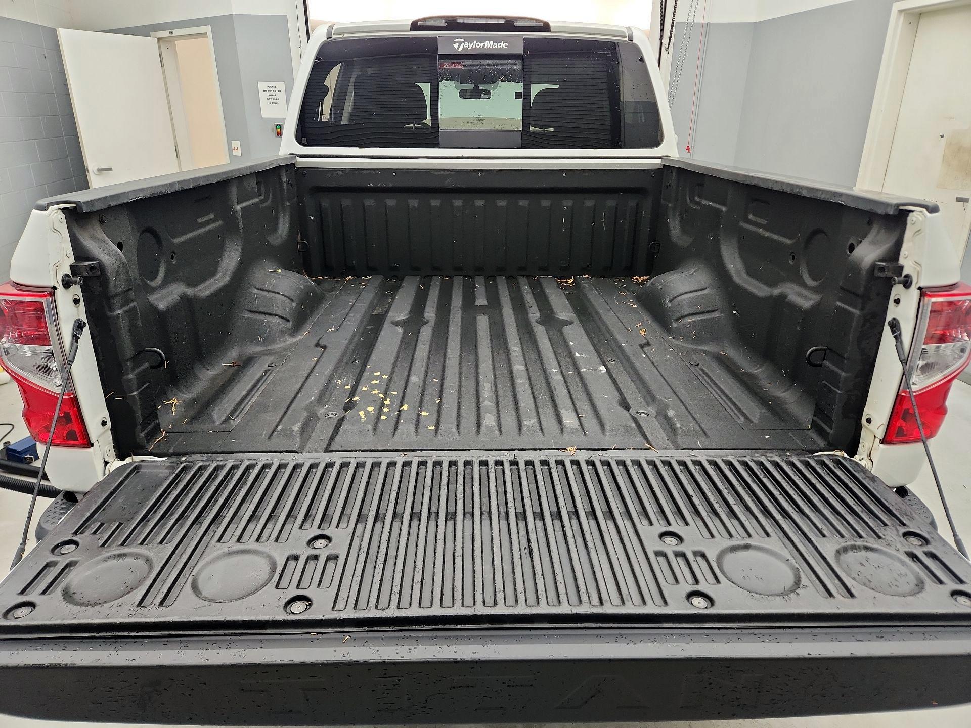 Thumbnail: 2019 Nissan Titan - 20