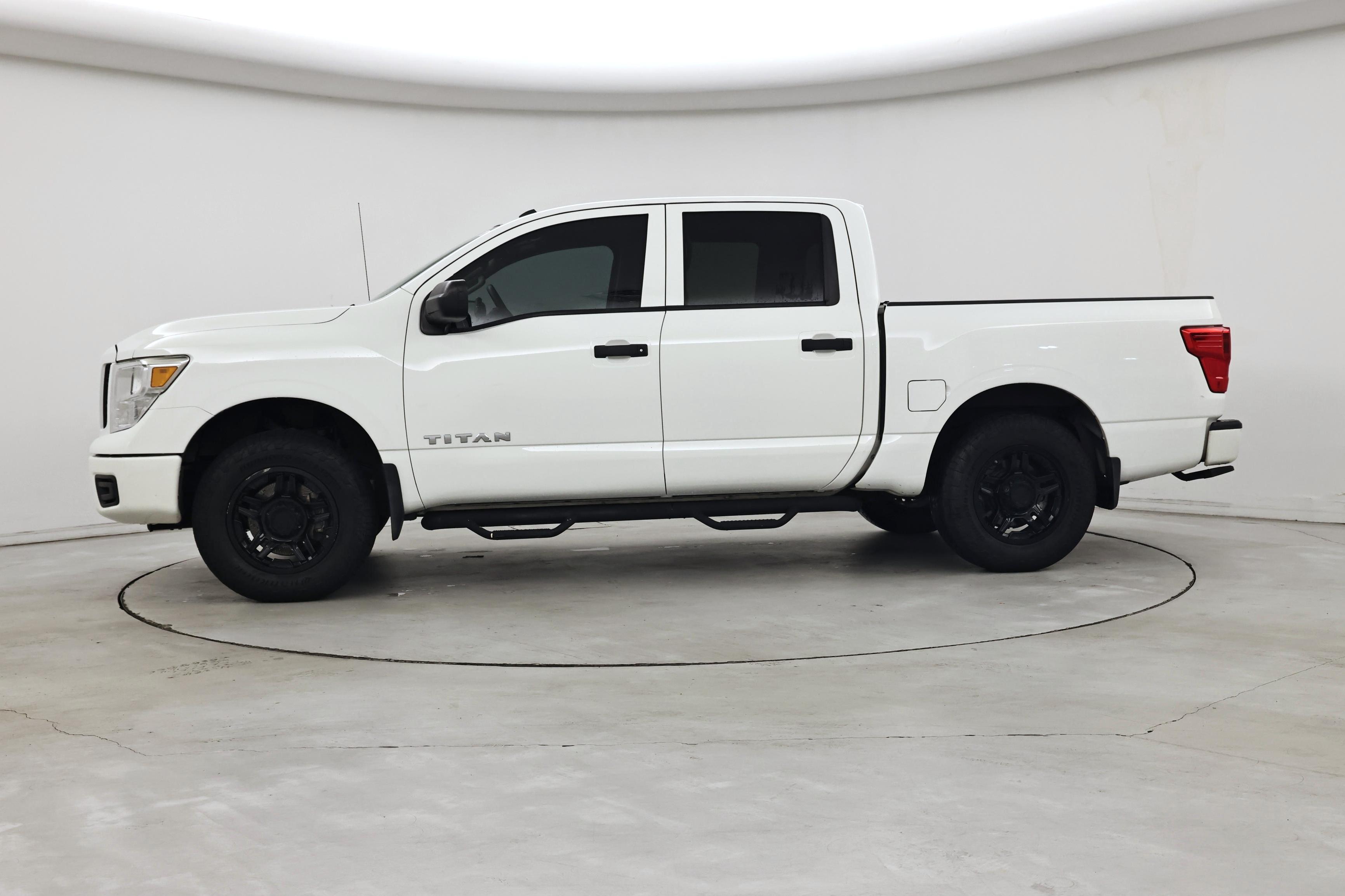 Thumbnail: 2019 Nissan Titan - 3
