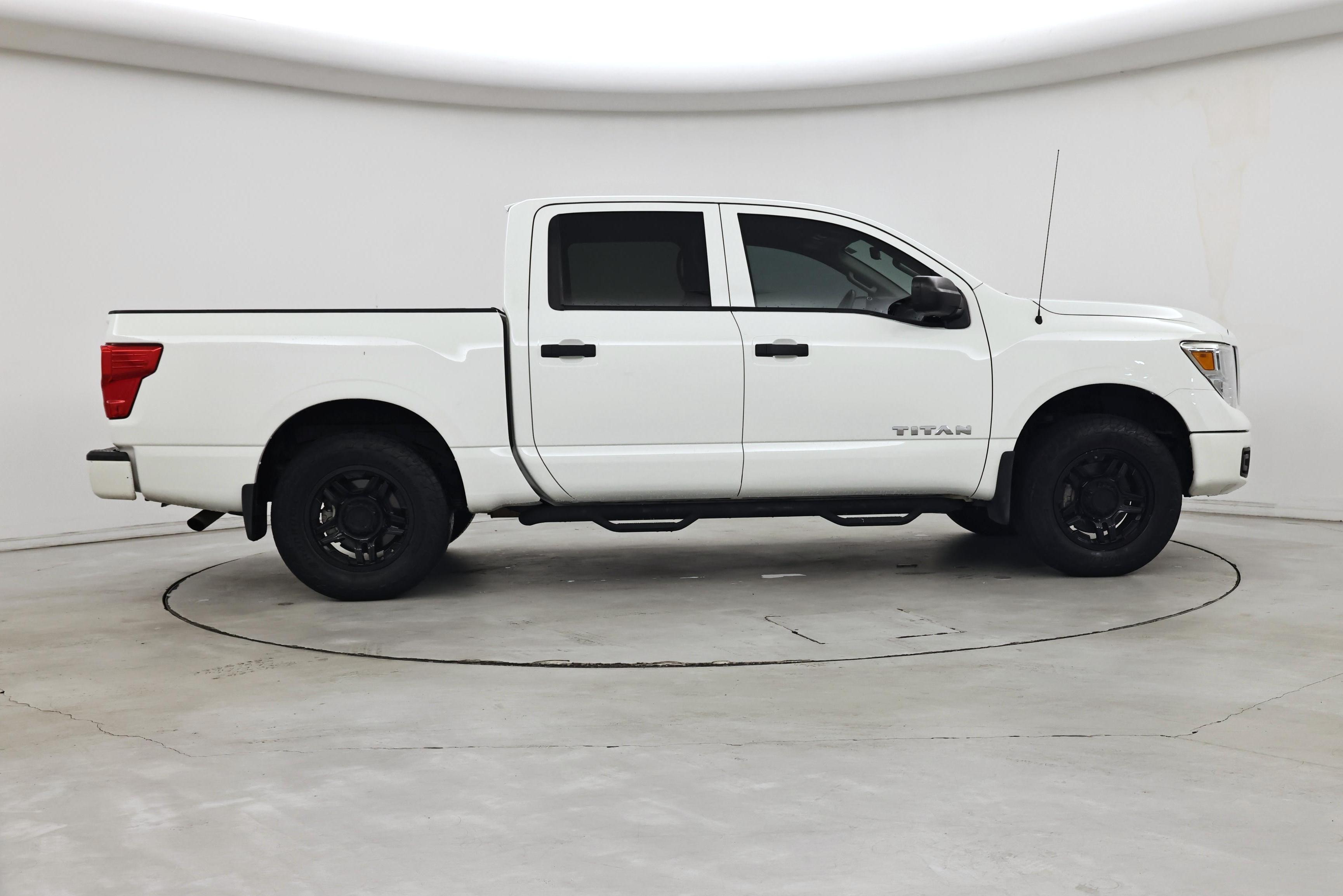 Thumbnail: 2019 Nissan Titan - 7