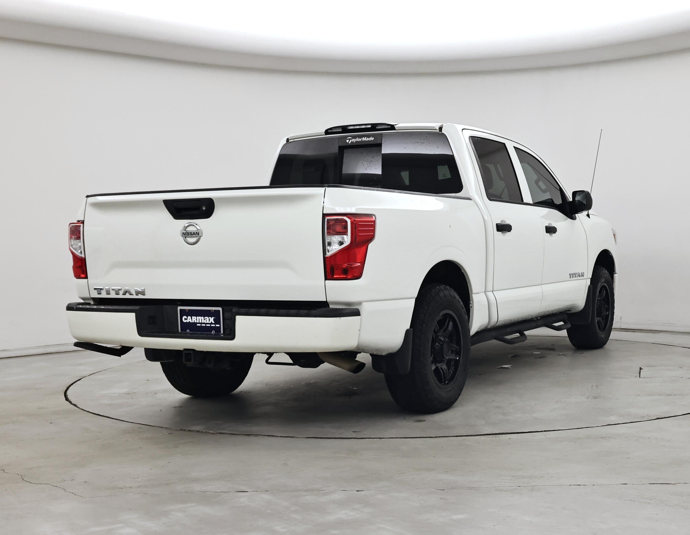 Thumbnail: 2019 Nissan Titan - 8