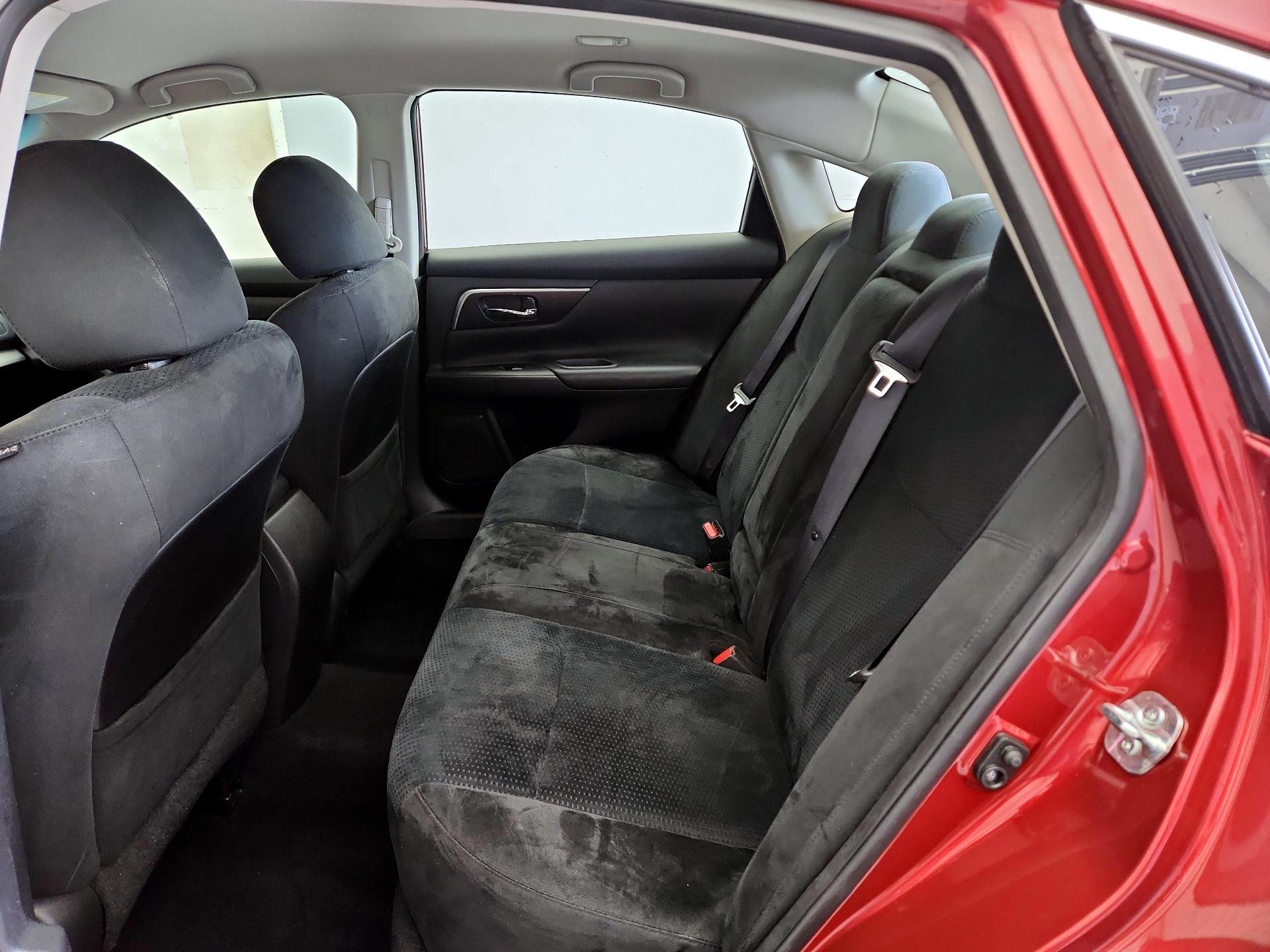 Thumbnail: 2015 Nissan Altima - 17