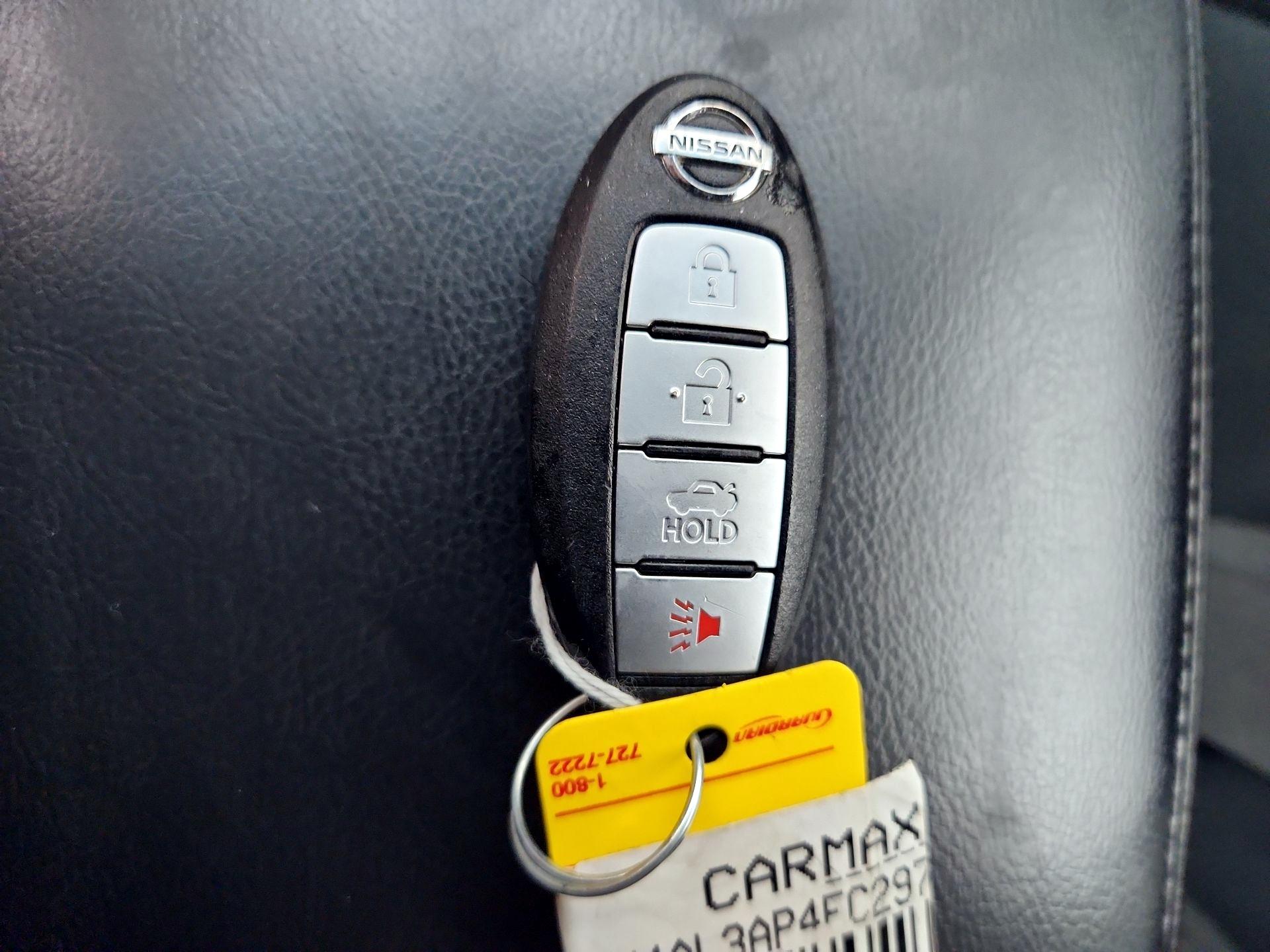 Thumbnail: 2015 Nissan Altima - 20