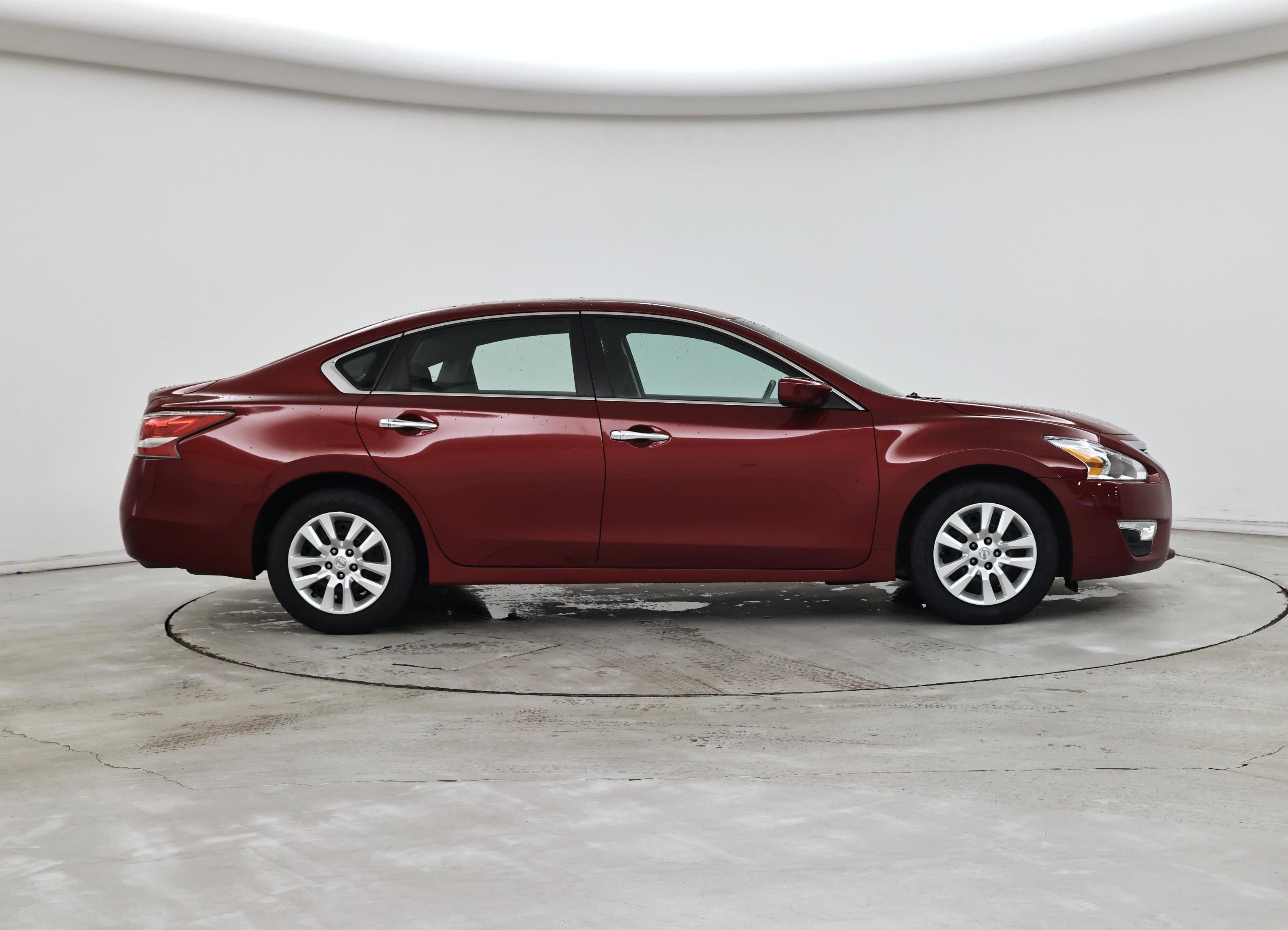 Thumbnail: 2015 Nissan Altima - 7