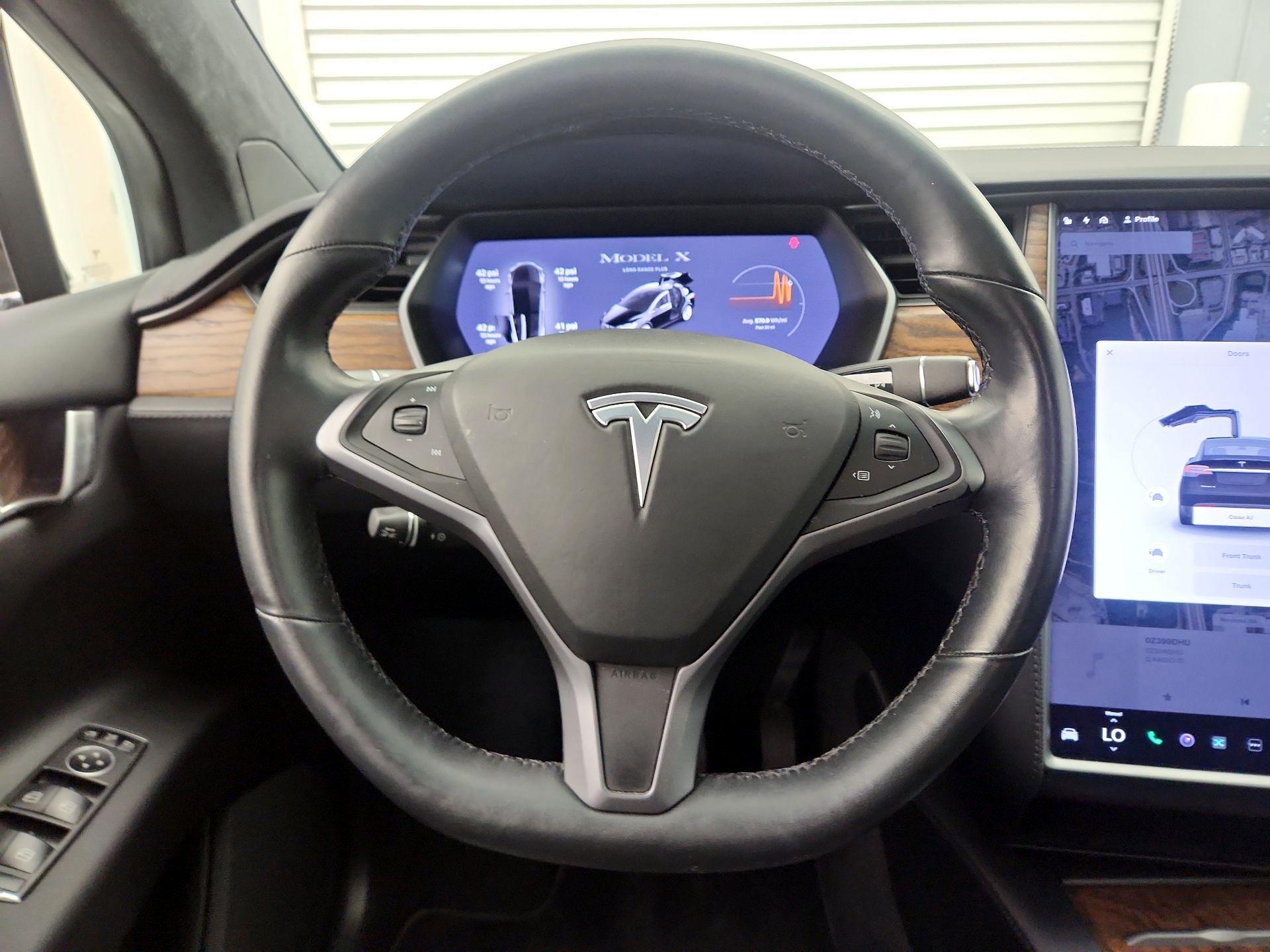 Thumbnail: 2020 Tesla Model X - 10