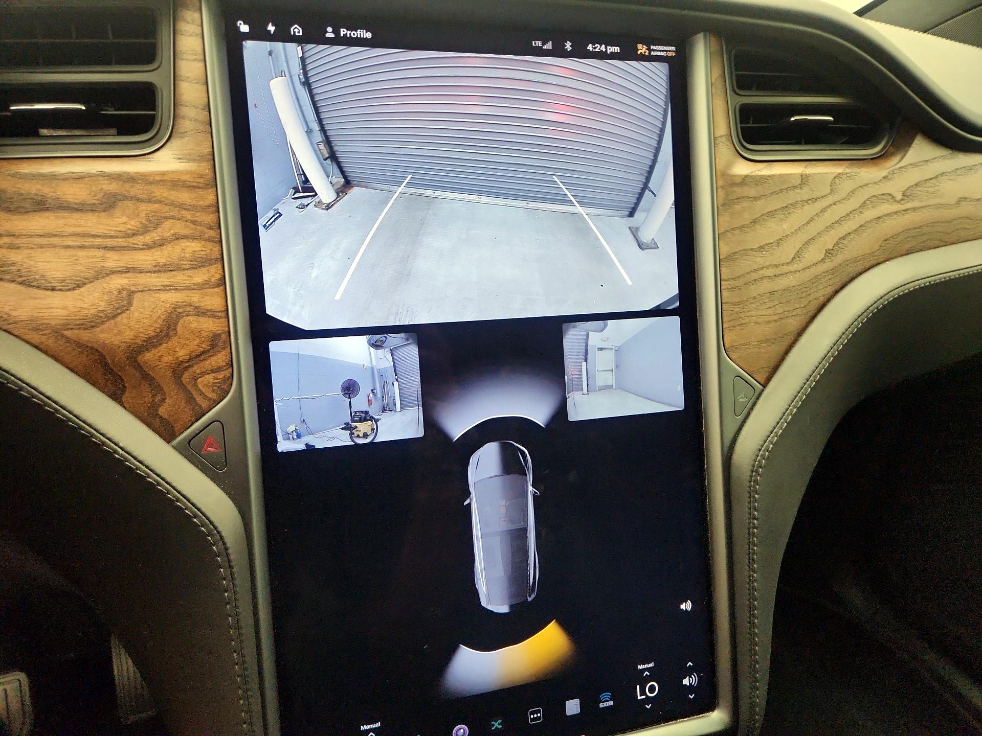 Thumbnail: 2020 Tesla Model X - 14