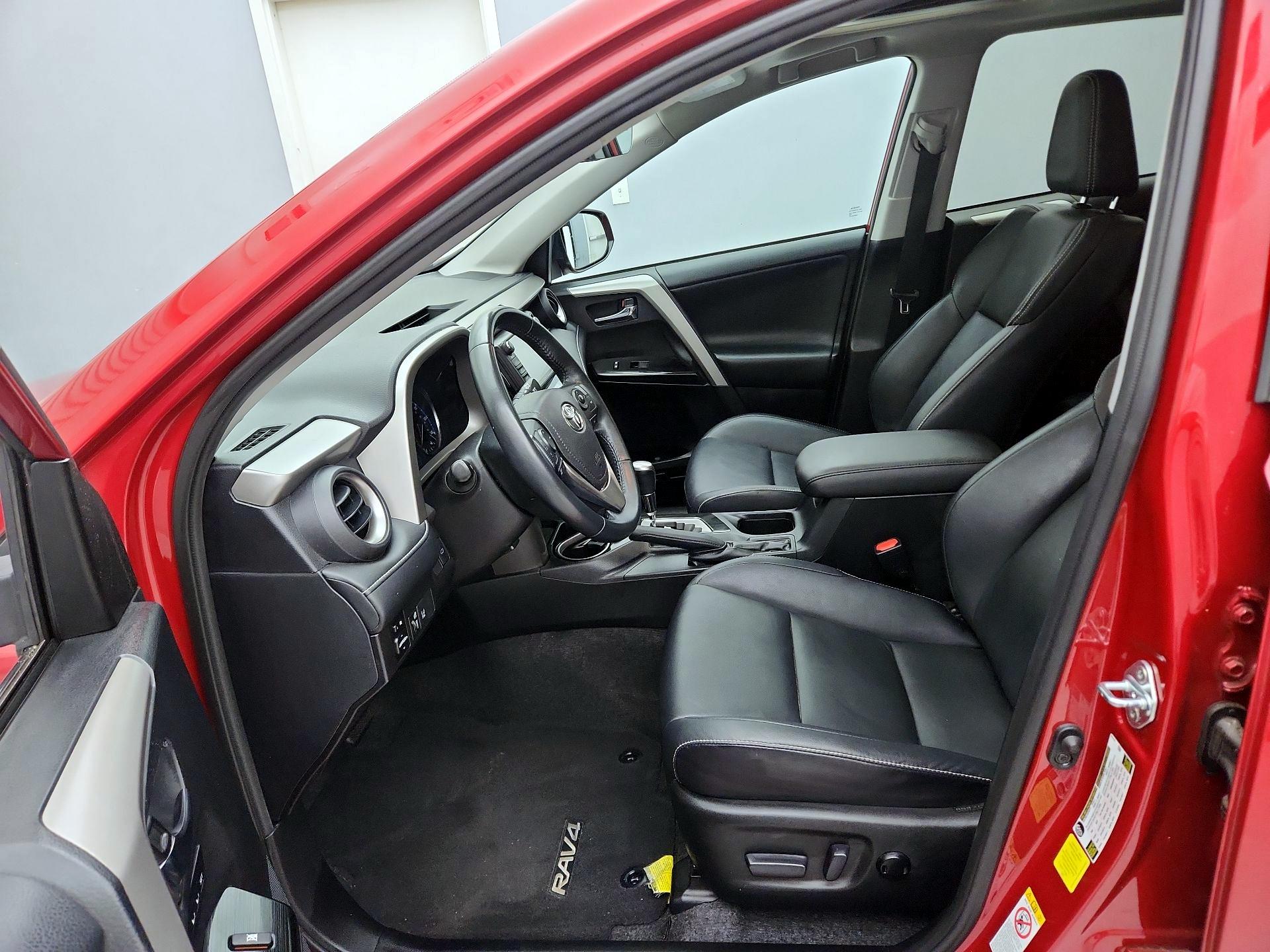 Thumbnail: 2017 Toyota RAV4 - 11