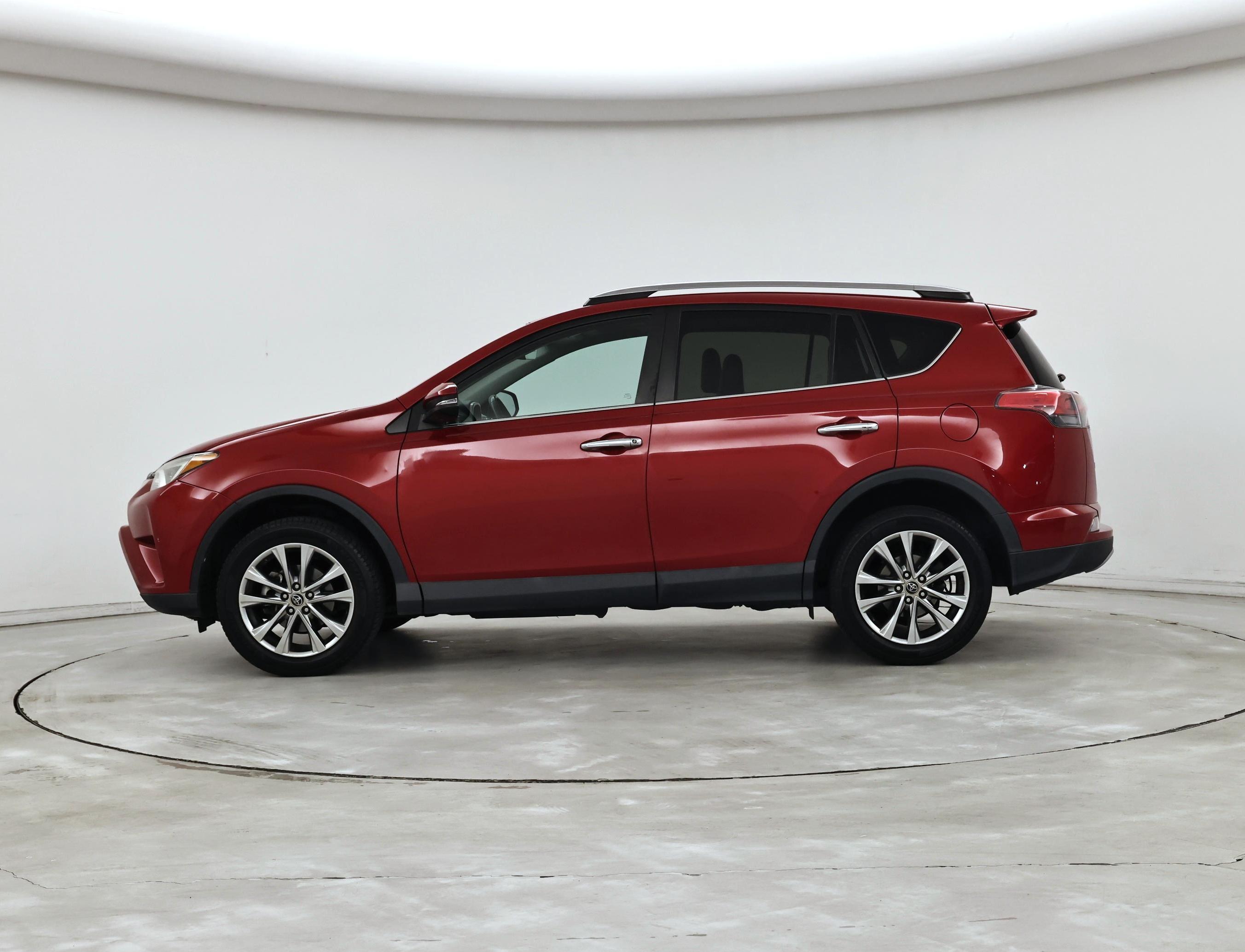 Thumbnail: 2017 Toyota RAV4 - 3