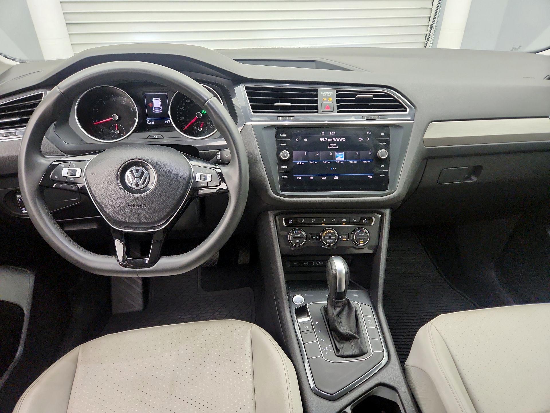 Thumbnail: 2020 Volkswagen Tiguan - 9