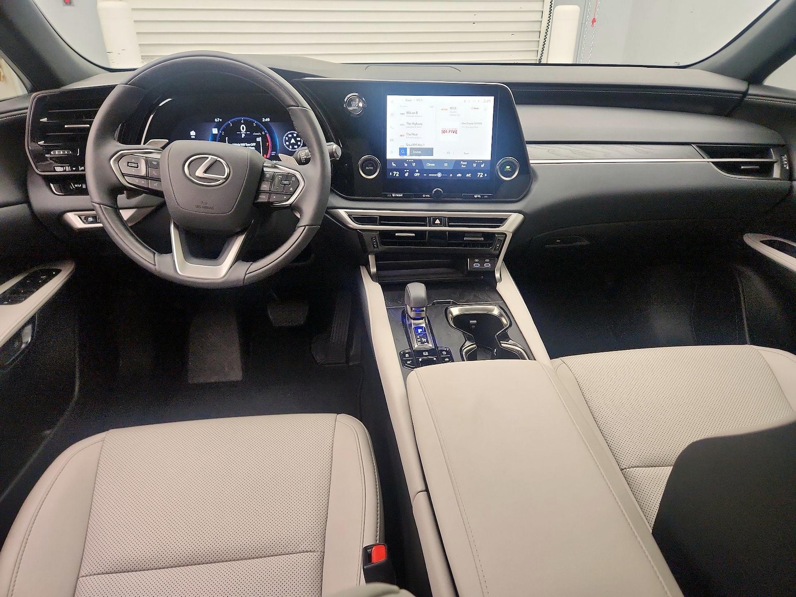 2025 Lexus RX 350 - Photo 10