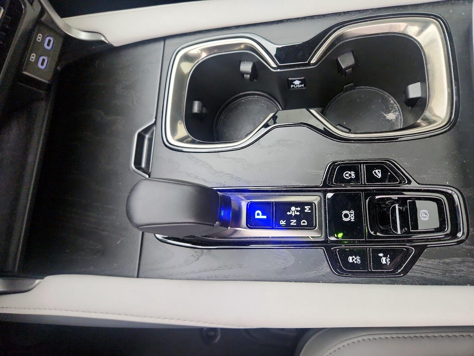 2025 Lexus RX 350 - Photo 18