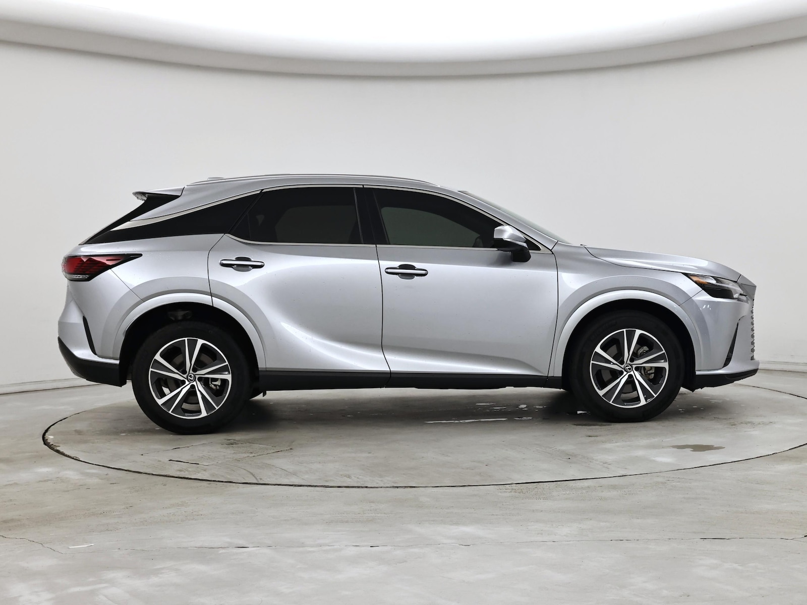 2025 Lexus RX 350 - Photo 8