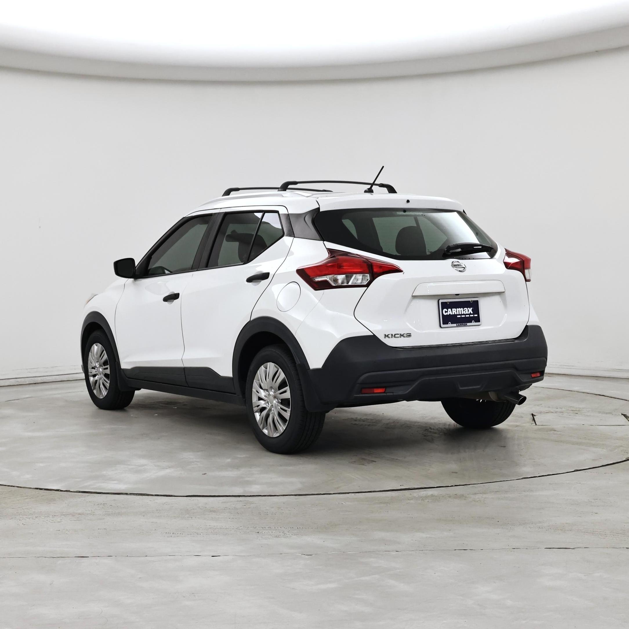 Thumbnail: 2019 Nissan Kicks - 2