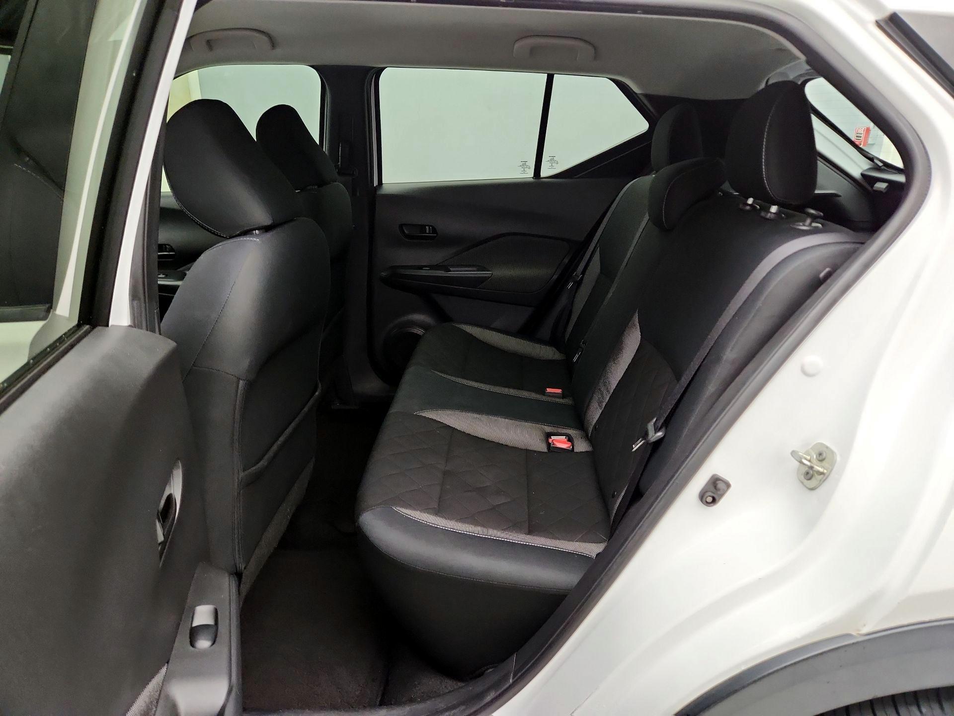 Thumbnail: 2019 Nissan Kicks - 19