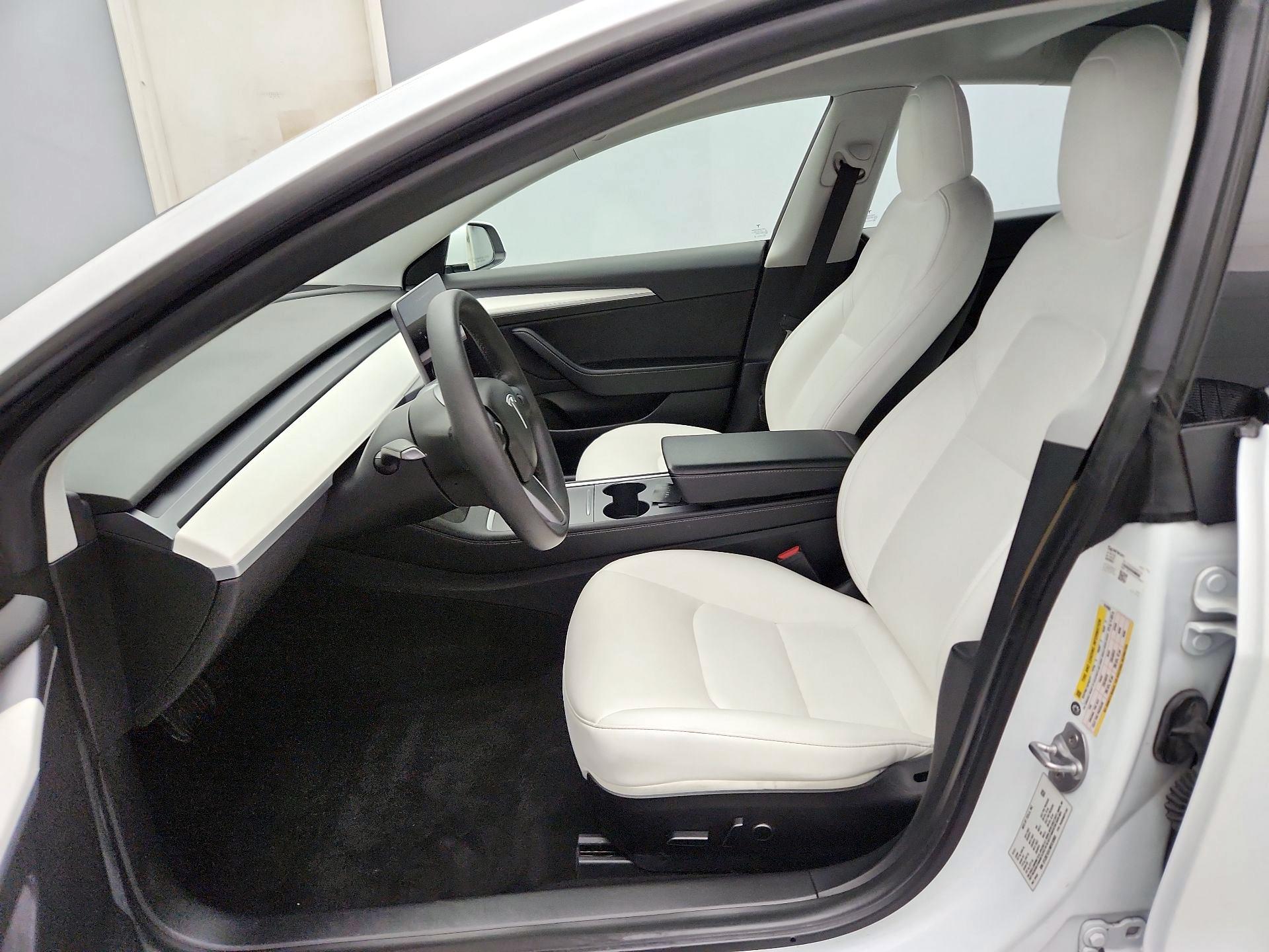 Thumbnail: 2021 Tesla Model 3 - 11