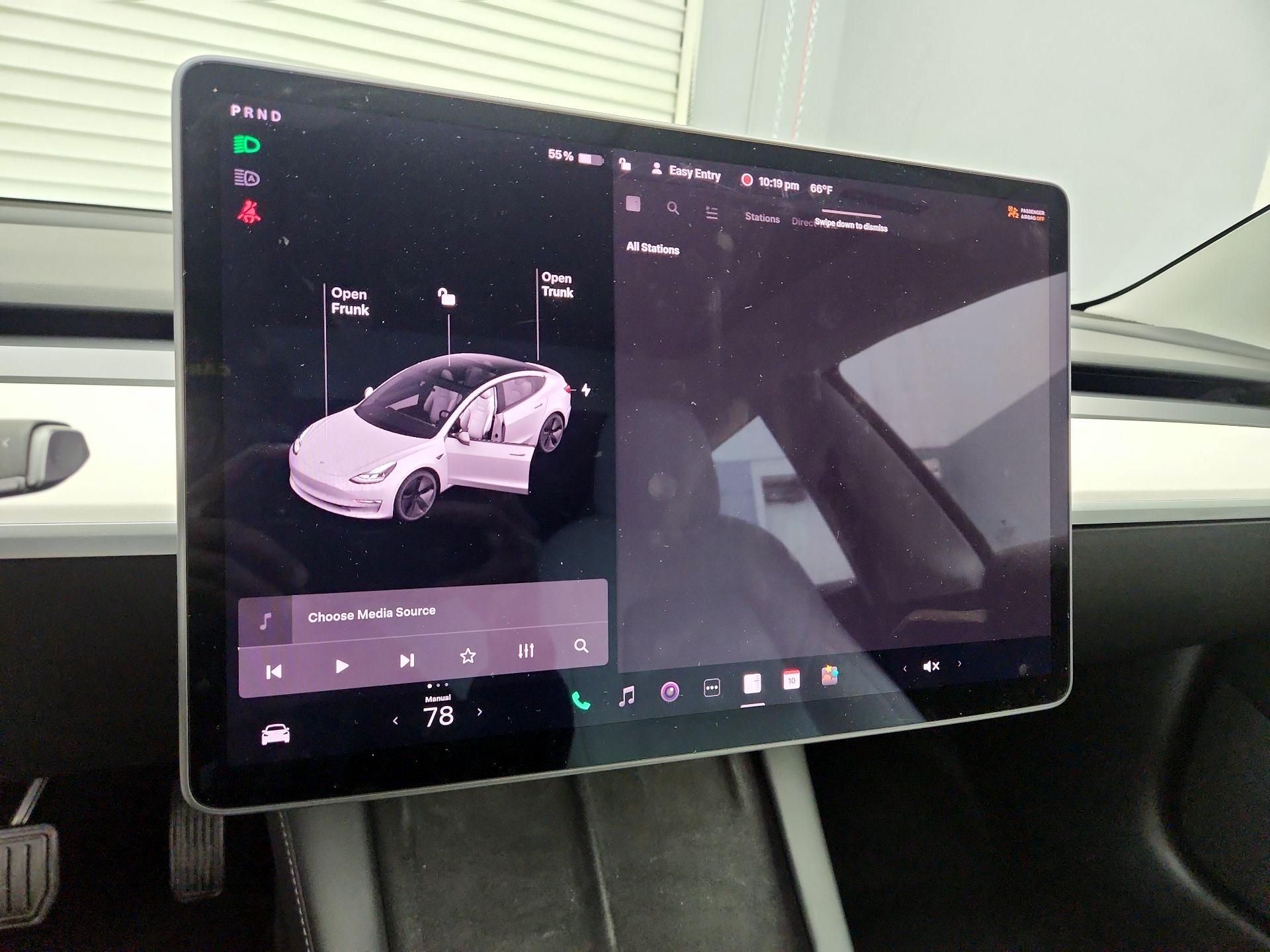 Thumbnail: 2021 Tesla Model 3 - 15