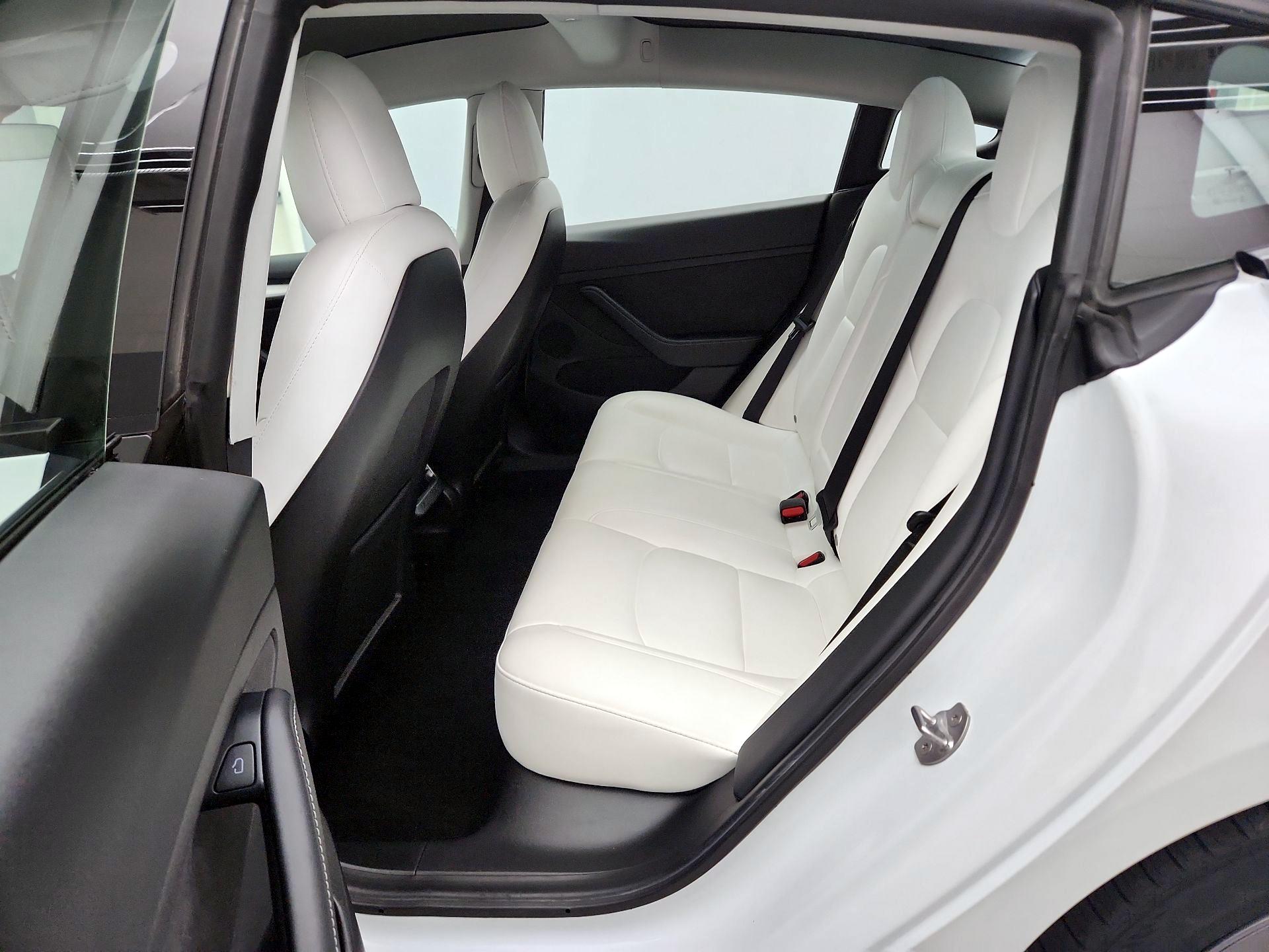 Thumbnail: 2021 Tesla Model 3 - 18