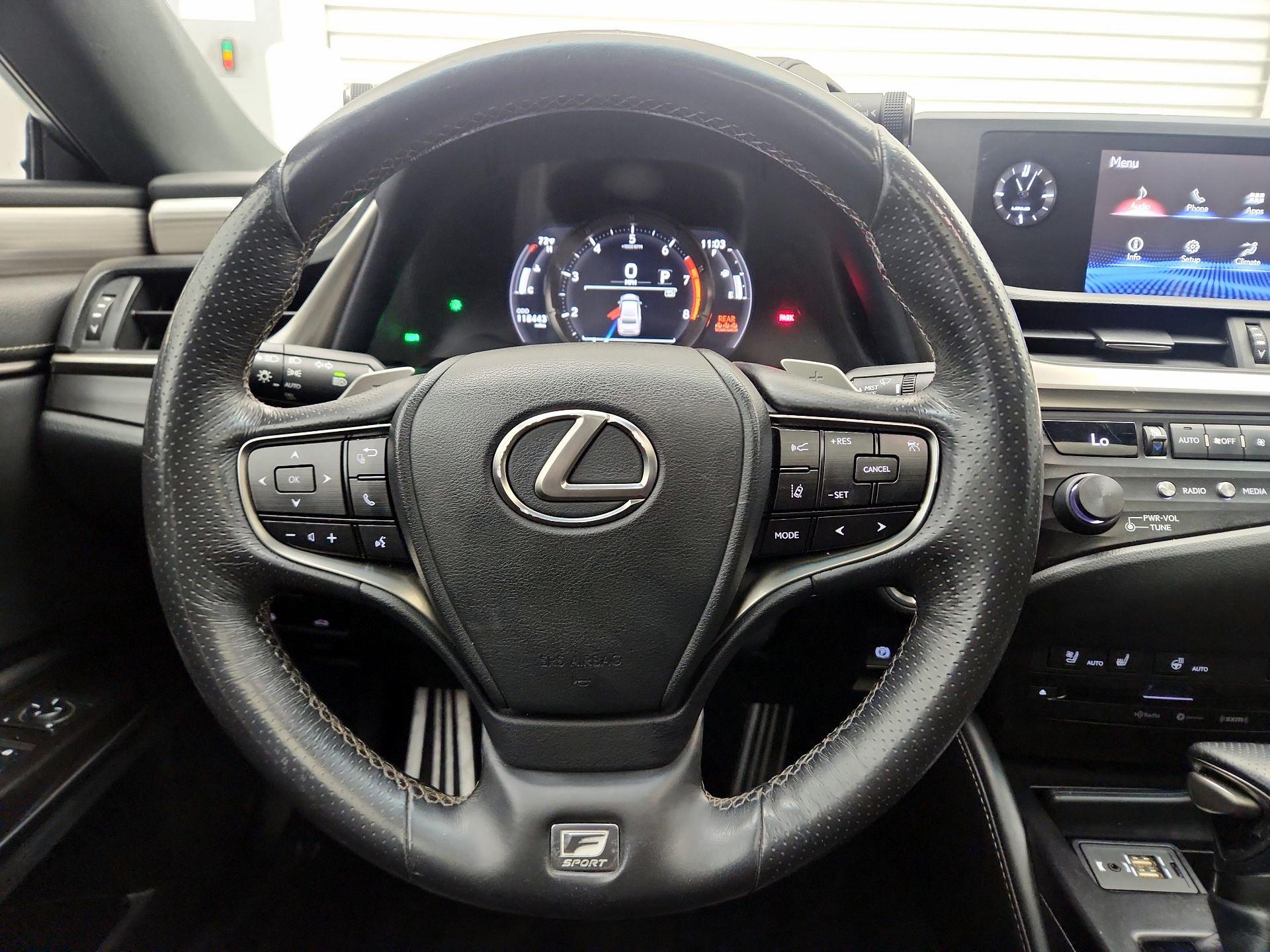Thumbnail: 2019 Lexus ES - 10