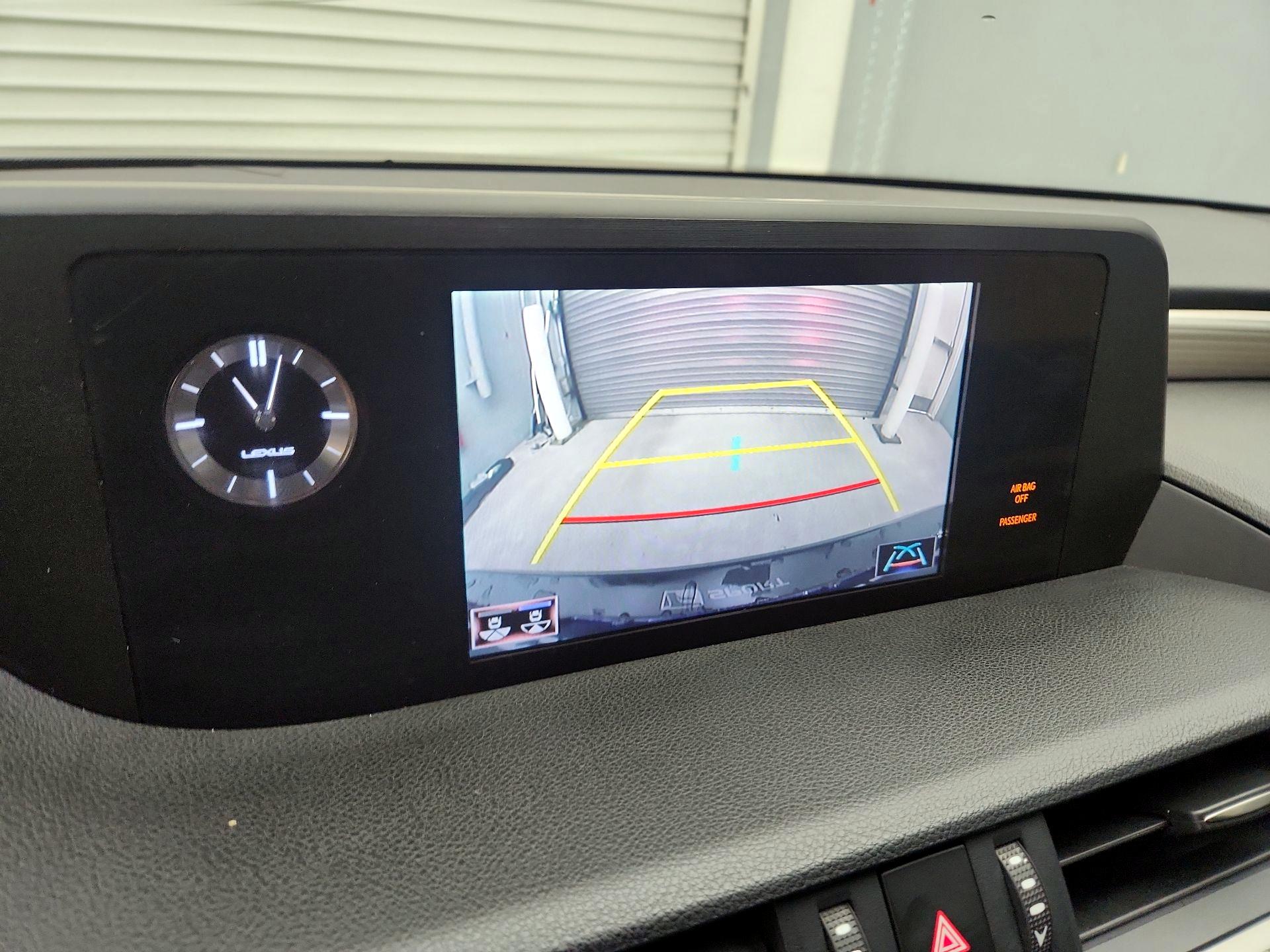 Thumbnail: 2019 Lexus ES - 13