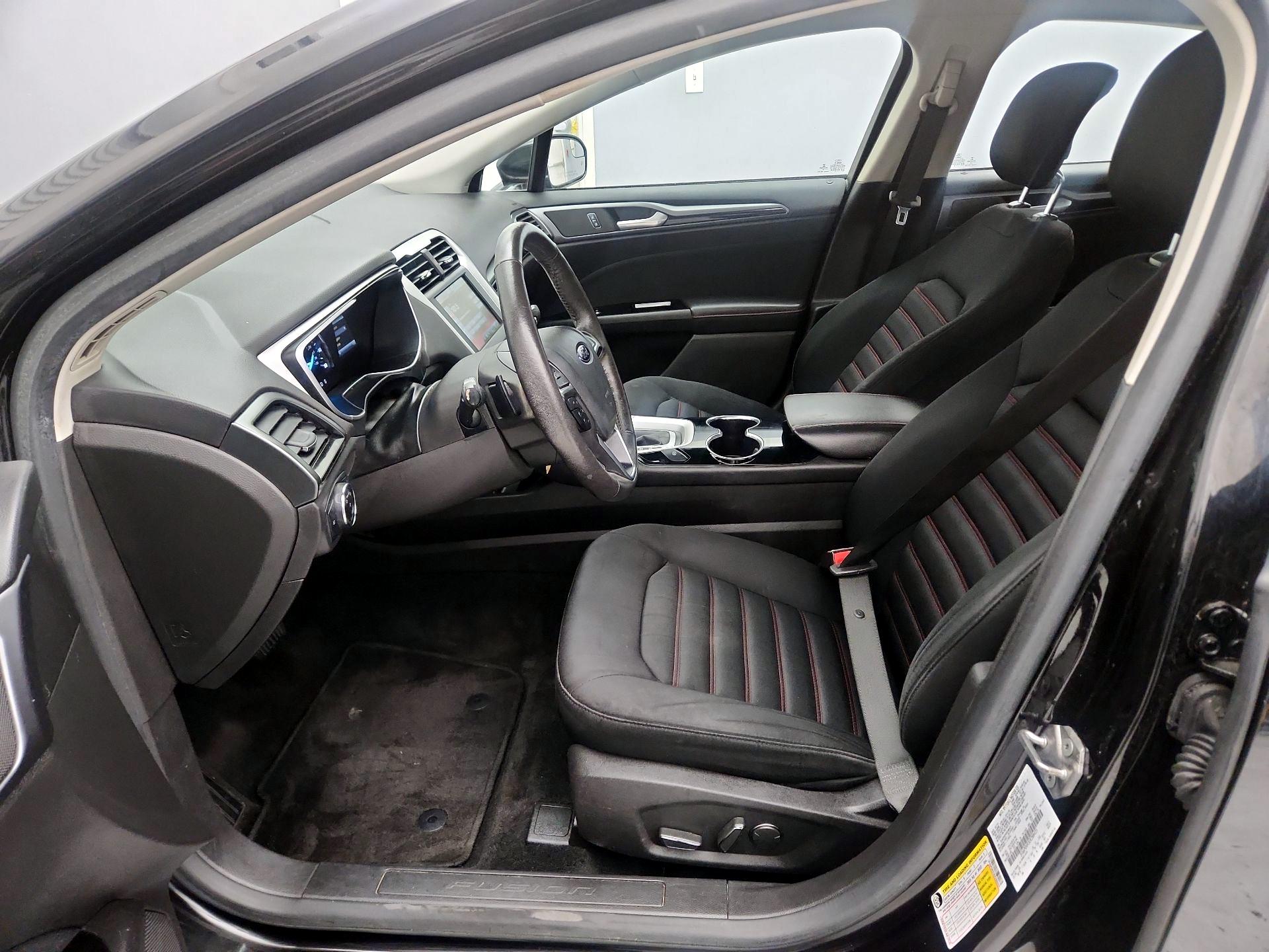 Thumbnail: 2014 Ford Fusion - 11