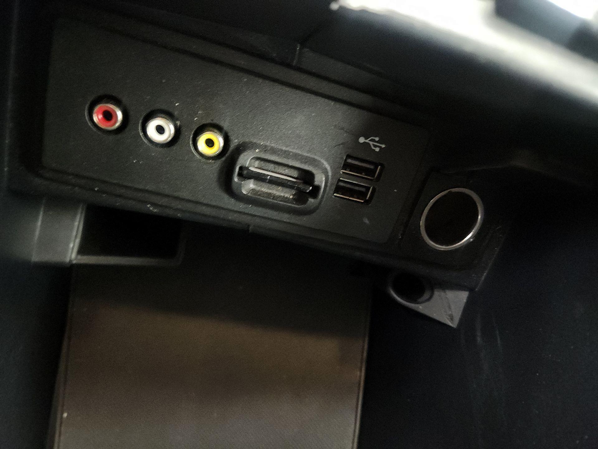 Thumbnail: 2014 Ford Fusion - 17