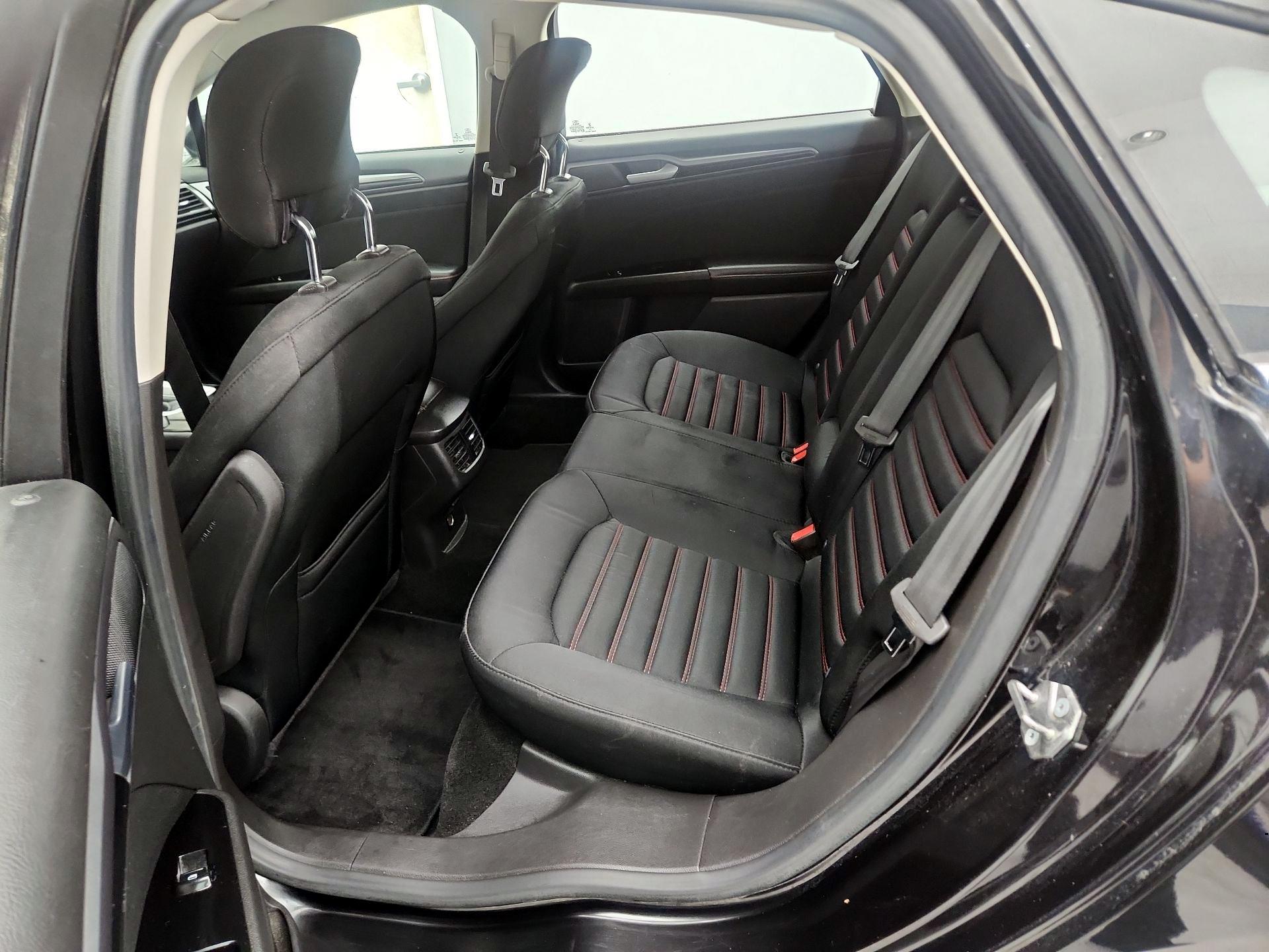 Thumbnail: 2014 Ford Fusion - 18