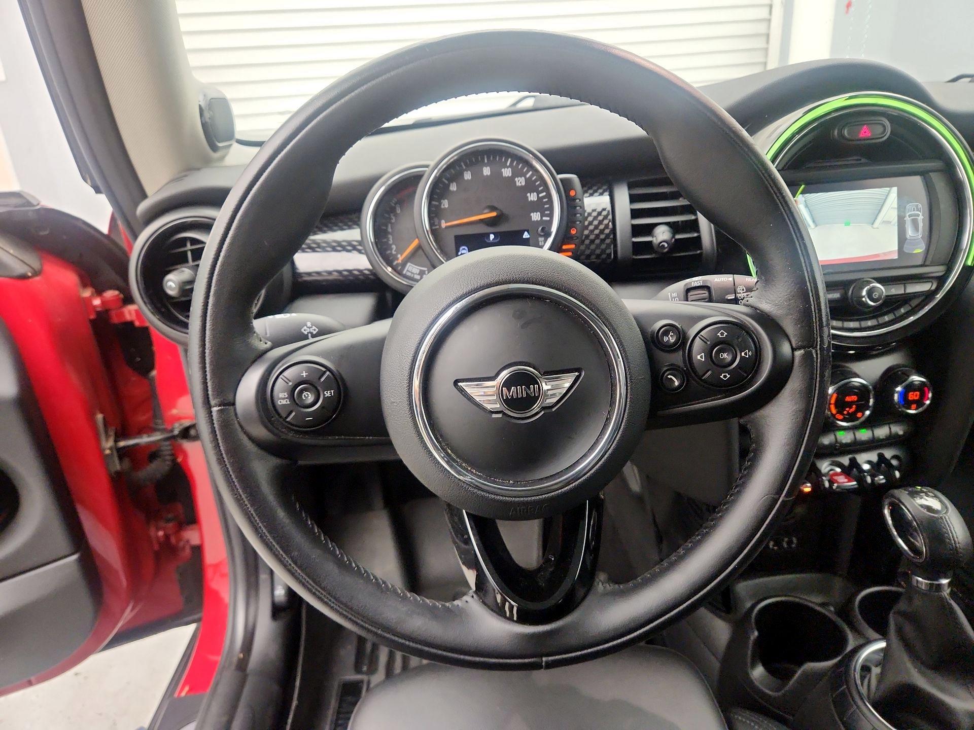 Thumbnail: 2017 MINI Cooper Hardtop - 10