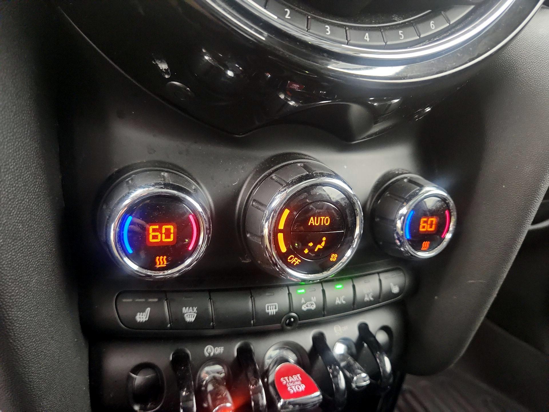 Thumbnail: 2017 MINI Cooper Hardtop - 16