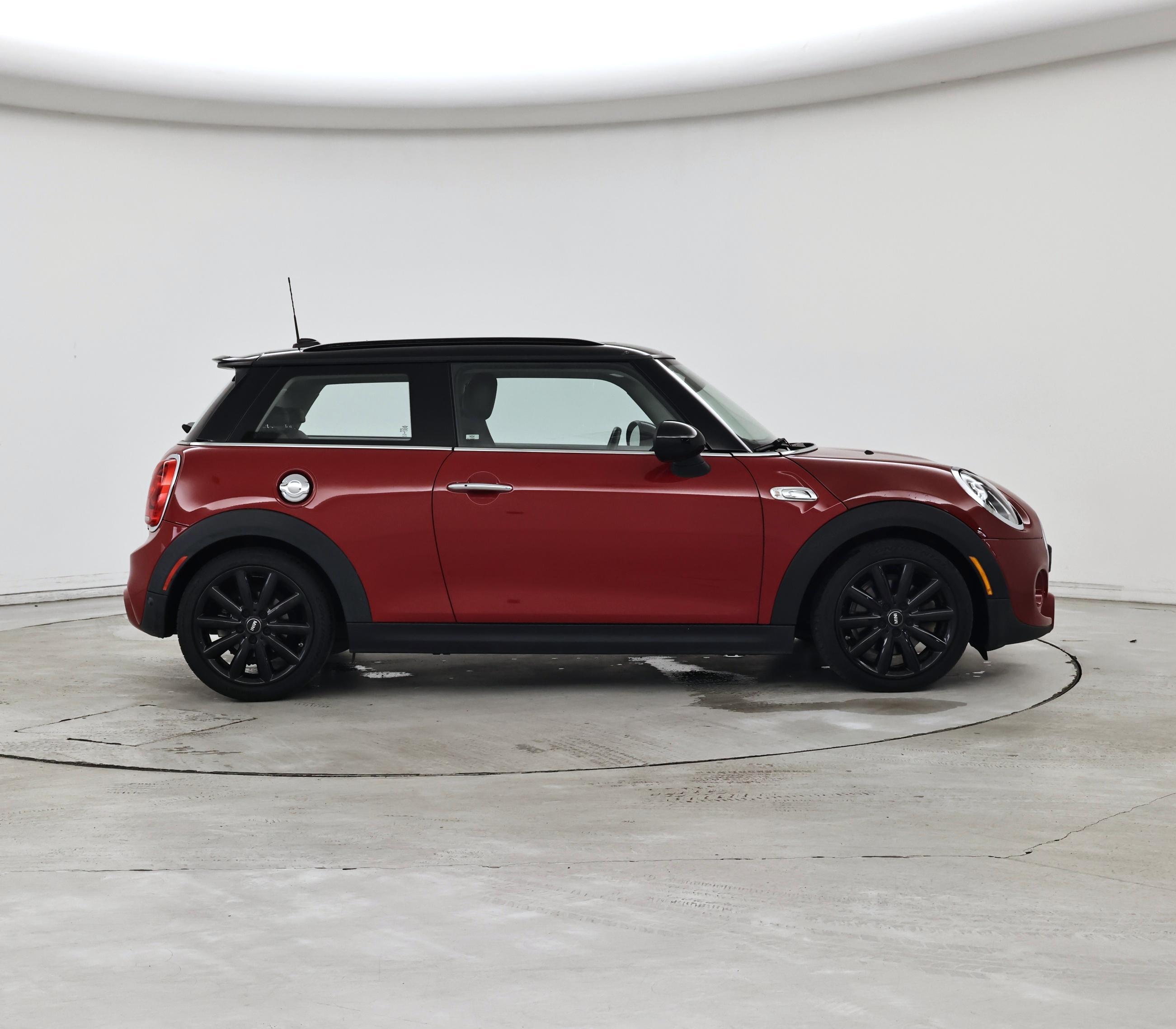 Thumbnail: 2017 MINI Cooper Hardtop - 7