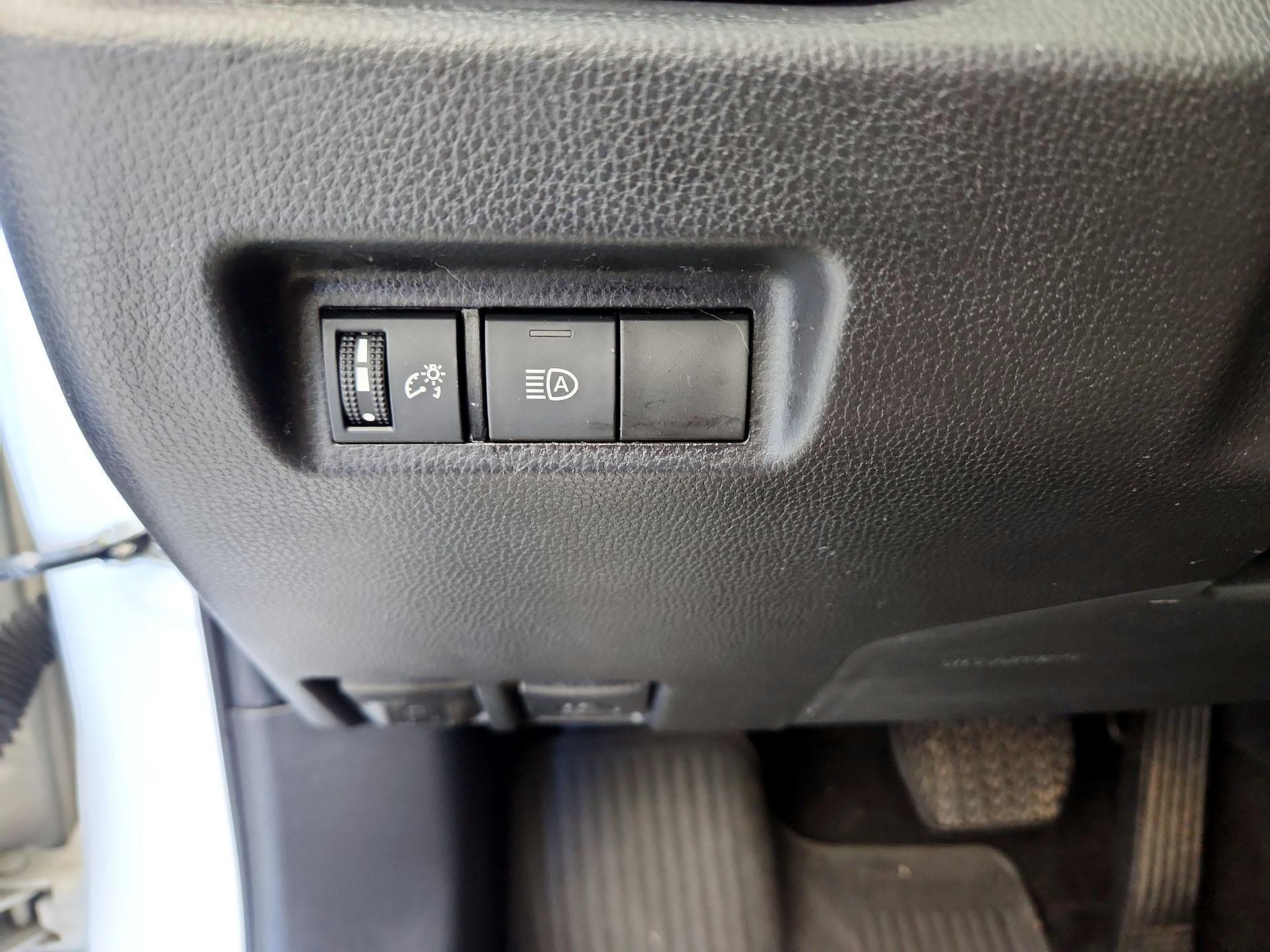 Thumbnail: 2022 Toyota RAV4 - 13