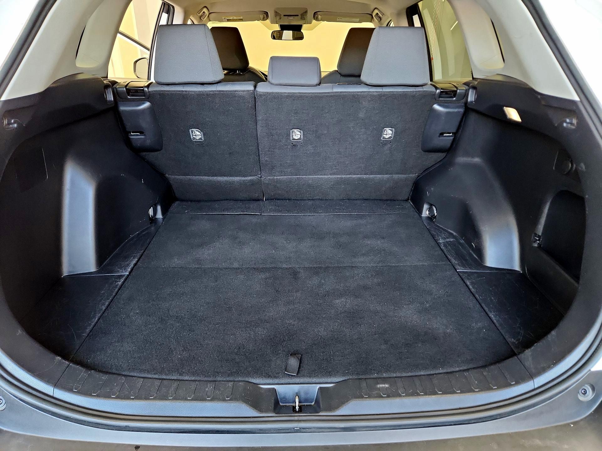 Thumbnail: 2022 Toyota RAV4 - 20