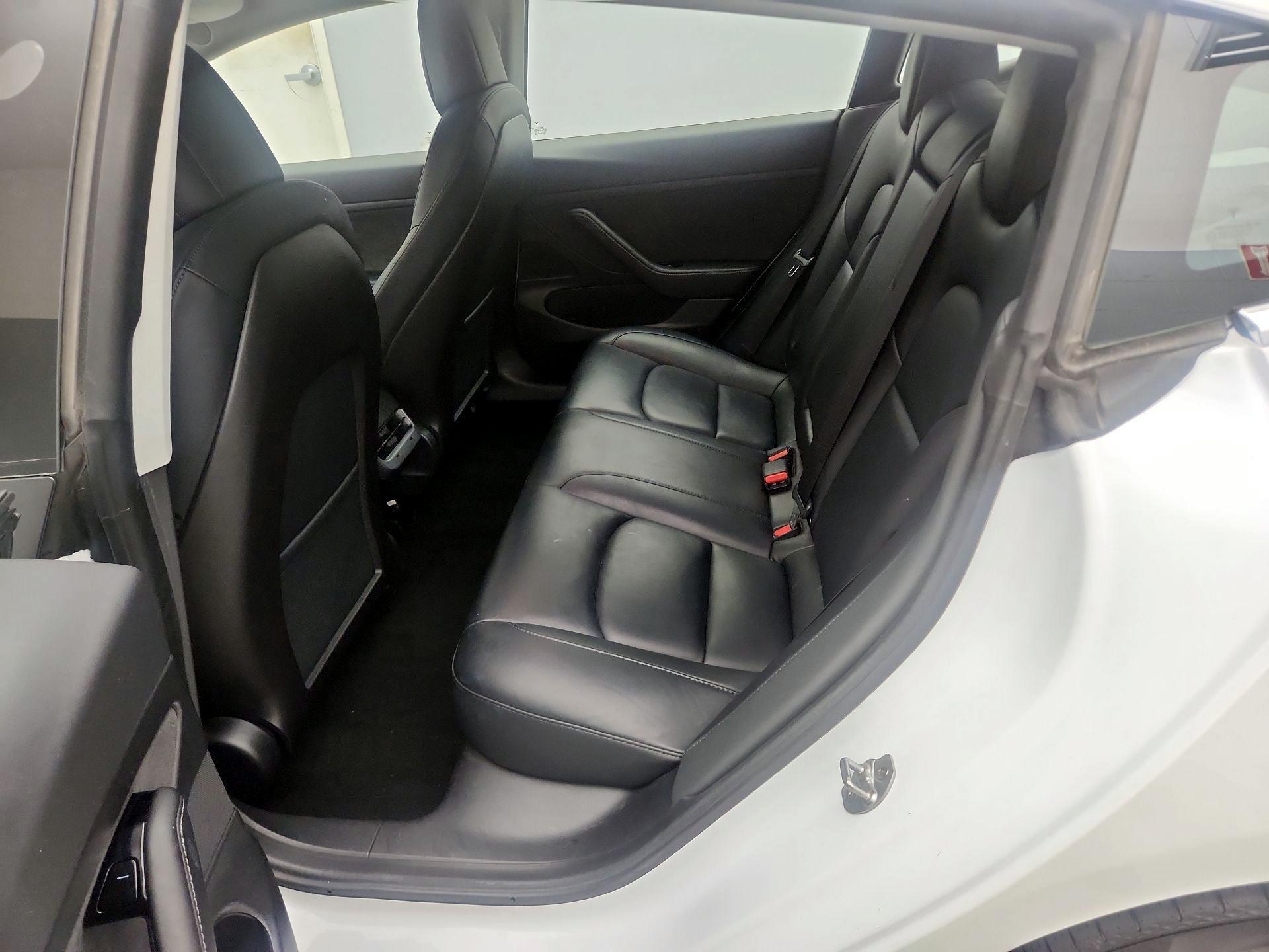 Thumbnail: 2020 Tesla Model 3 - 18