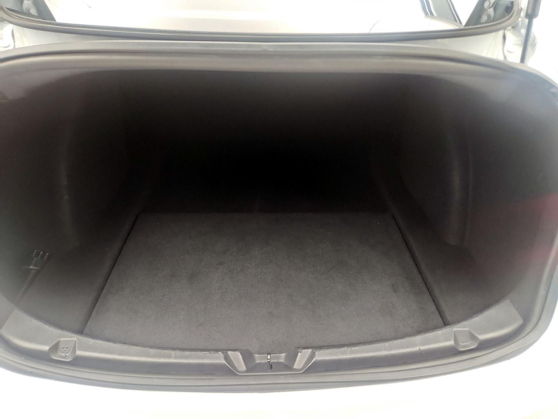 Thumbnail: 2020 Tesla Model 3 - 19