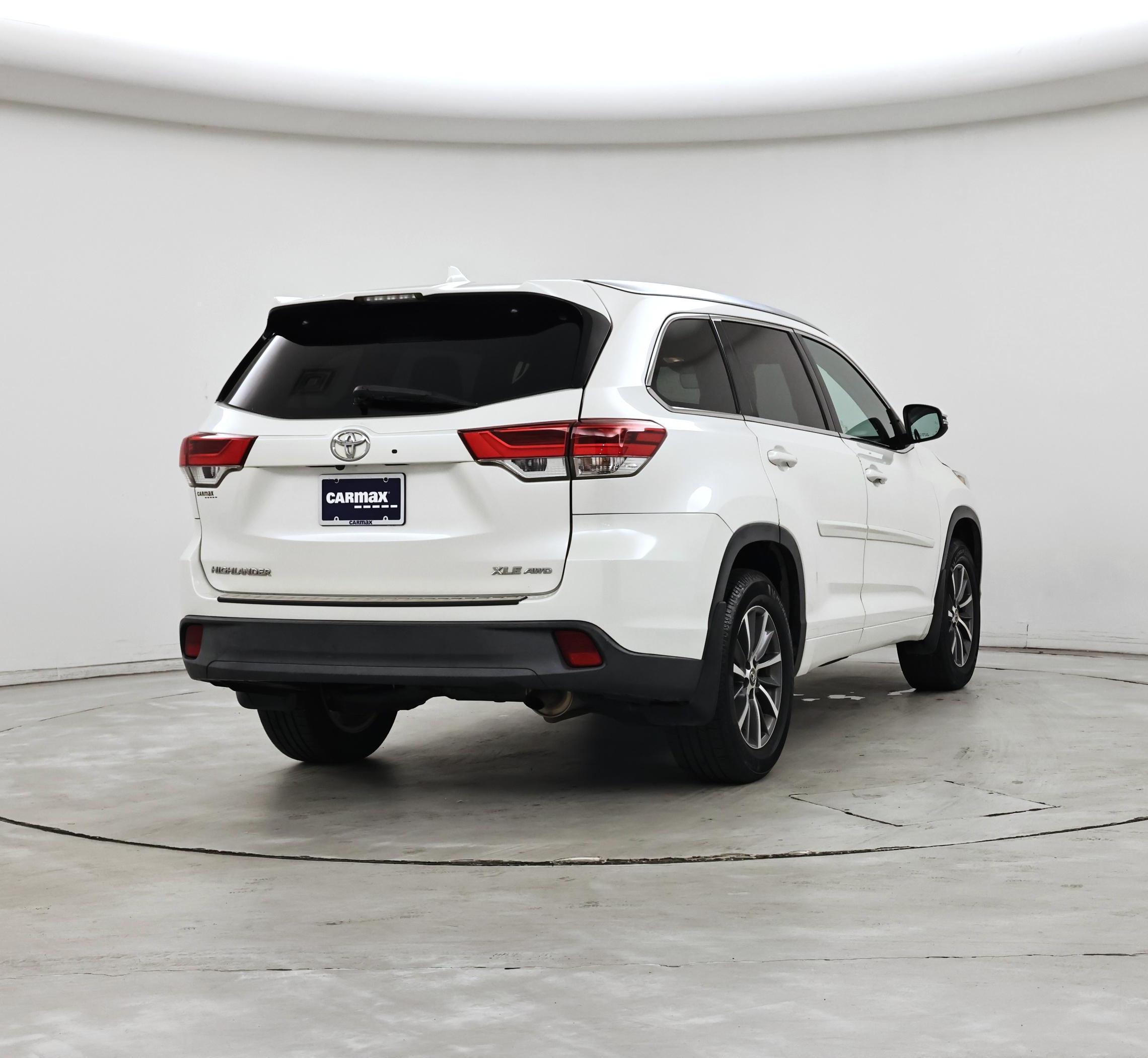 Thumbnail: 2018 Toyota Highlander - 8