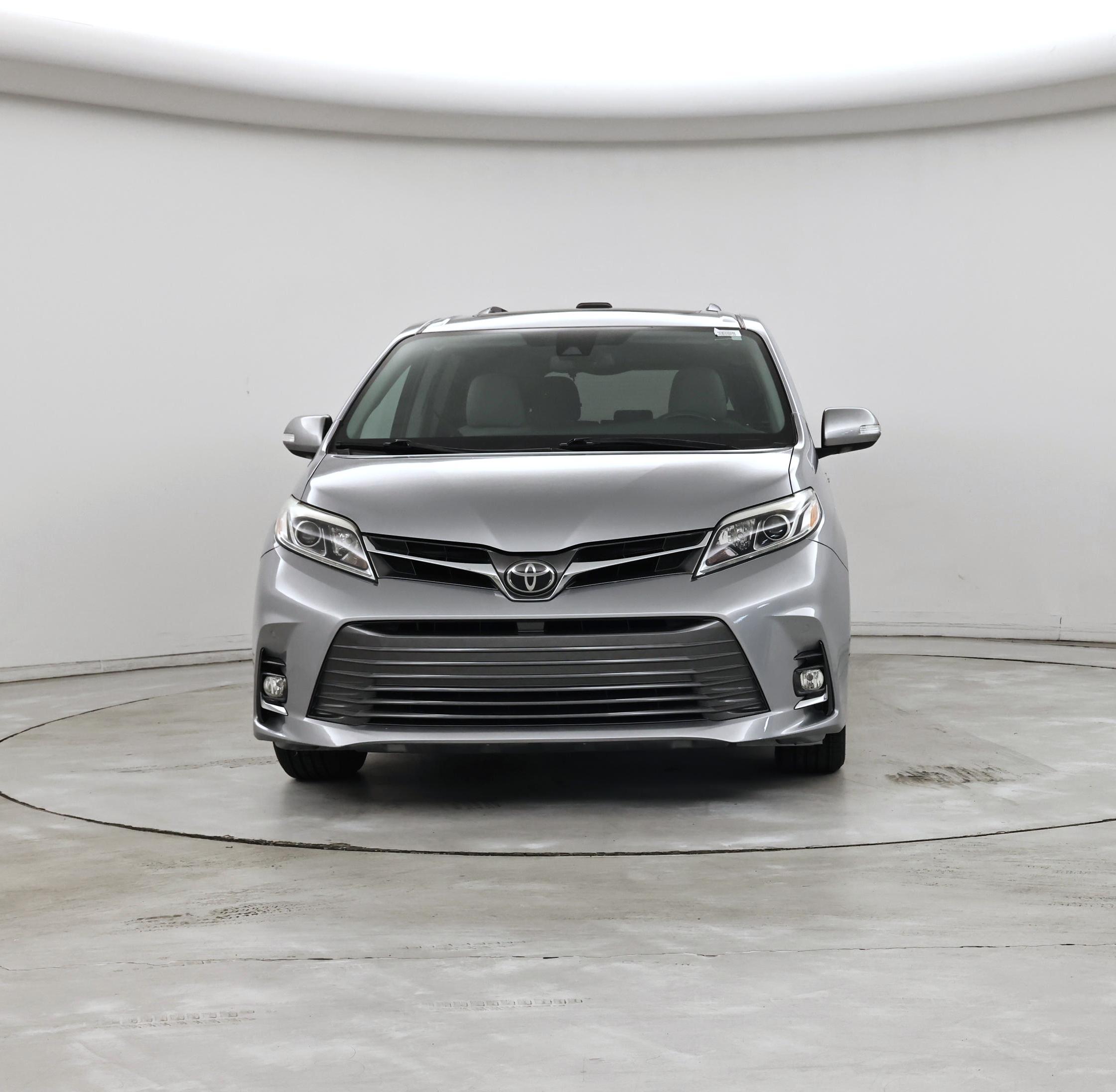 Thumbnail: 2018 Toyota Sienna - 5