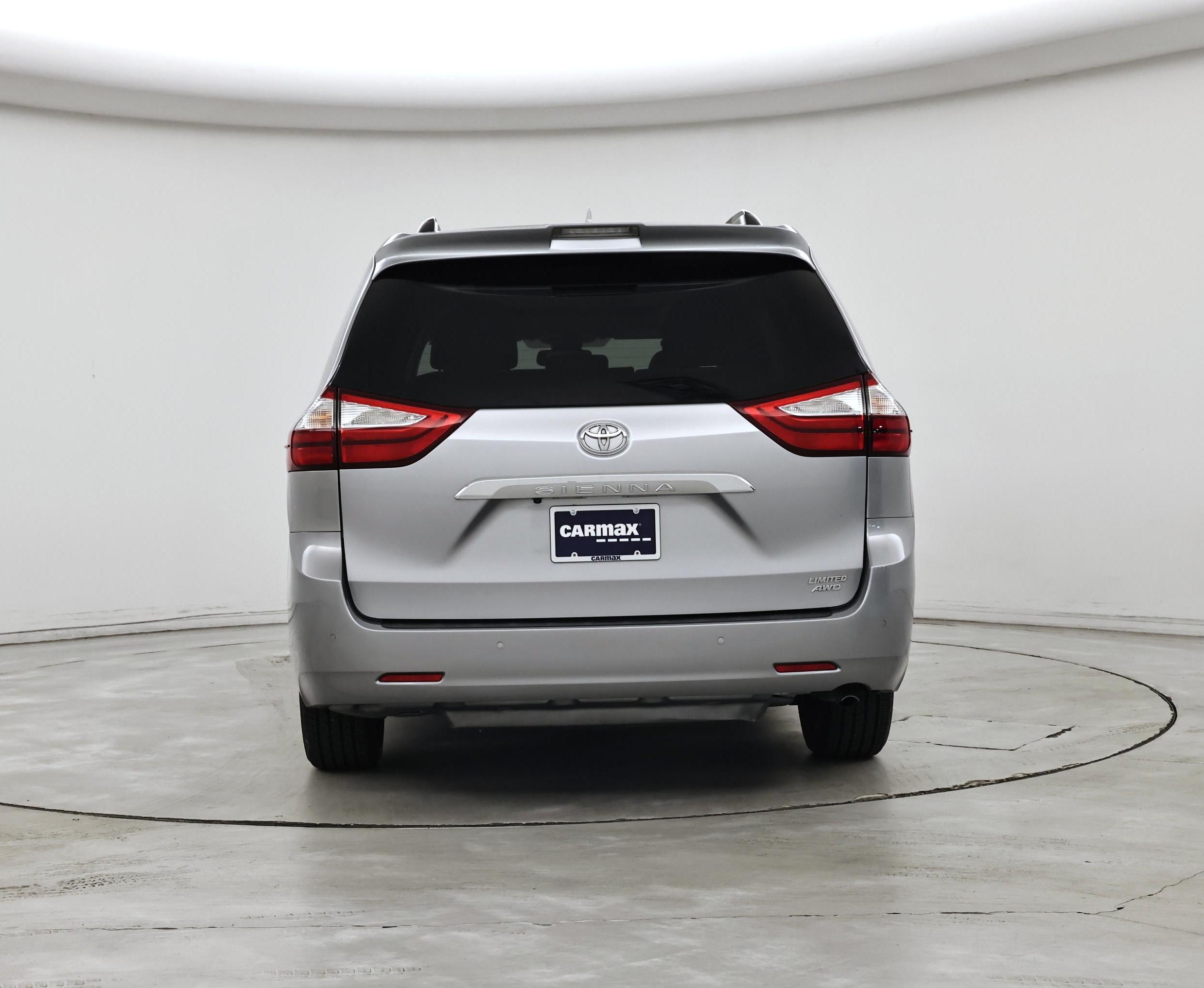 Thumbnail: 2018 Toyota Sienna - 6