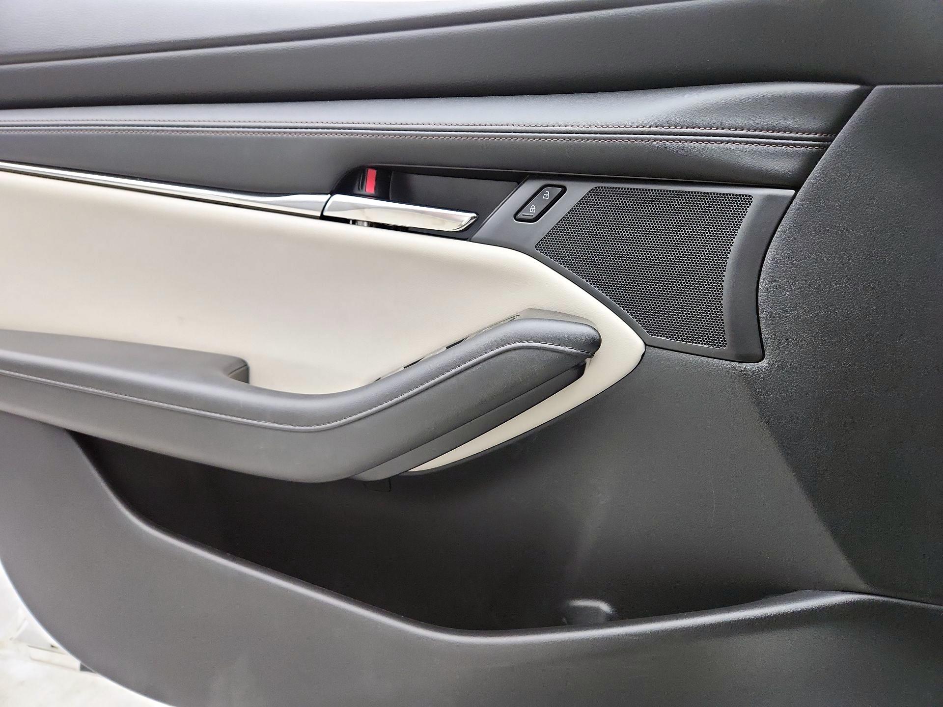 Thumbnail: 2019 Mazda Mazda3 - 12