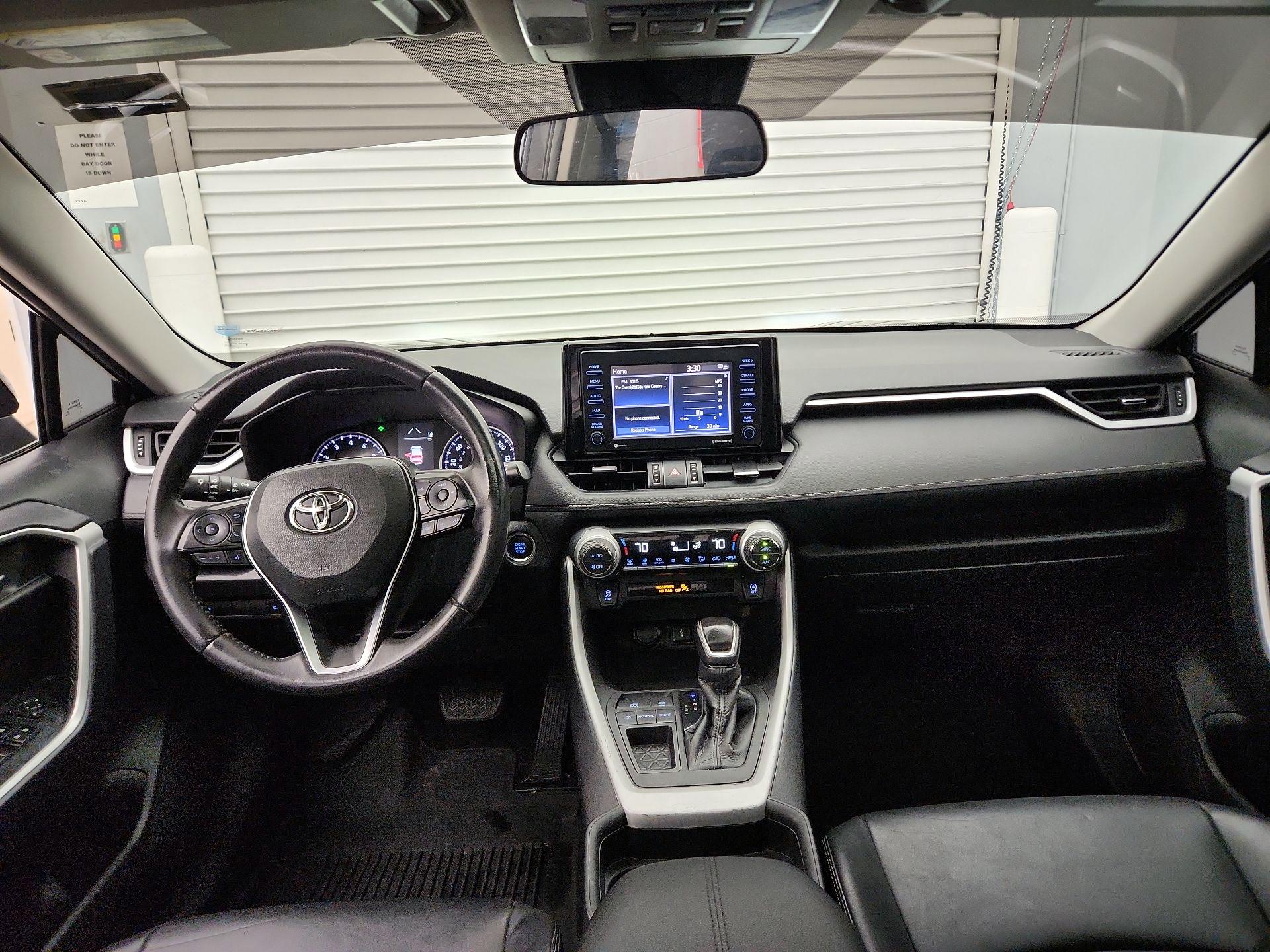 Thumbnail: 2021 Toyota RAV4 - 9