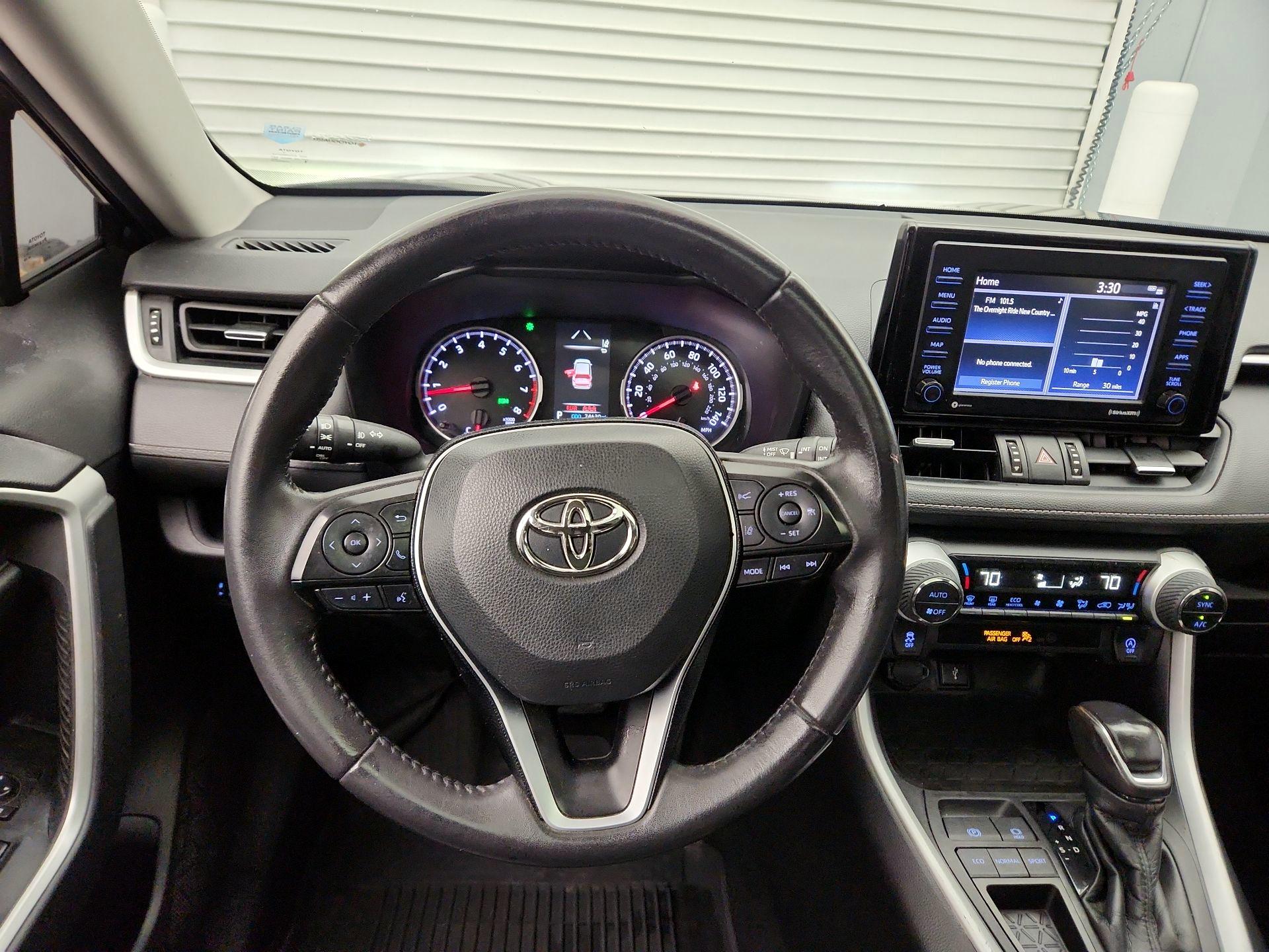 Thumbnail: 2021 Toyota RAV4 - 10