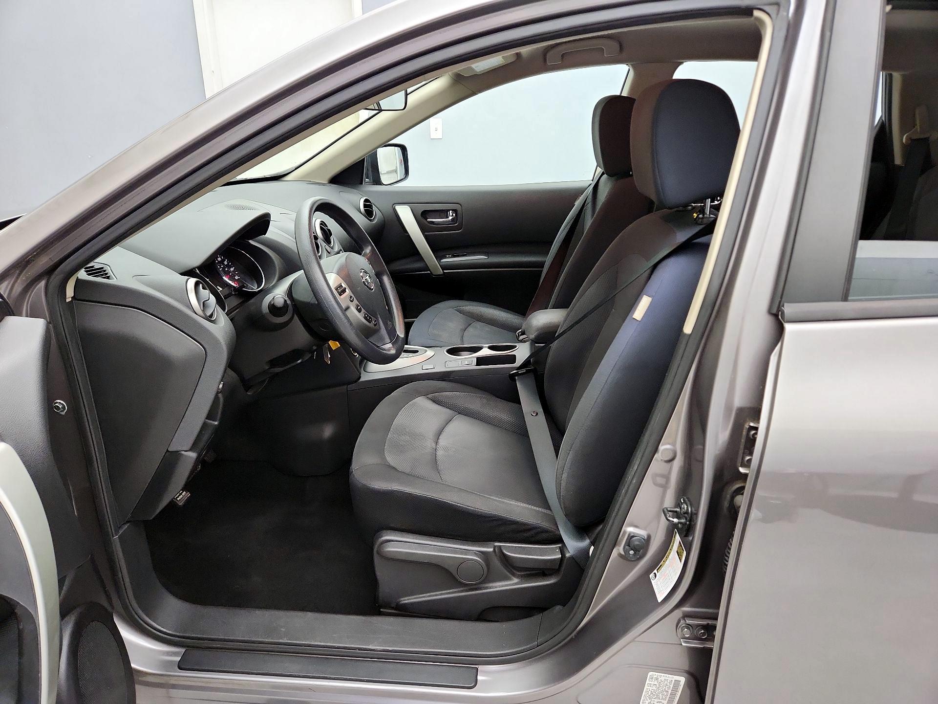 Thumbnail: 2015 Nissan Rogue - 11
