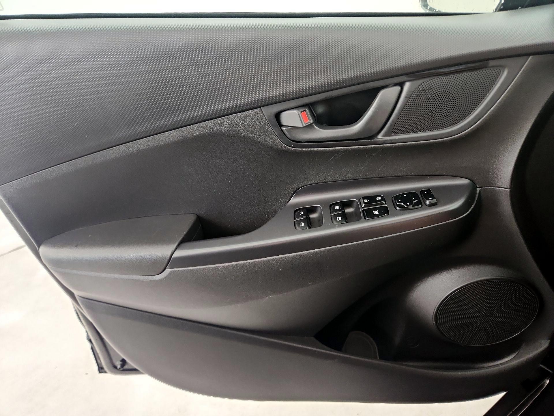 Thumbnail: 2018 Hyundai Kona - 12