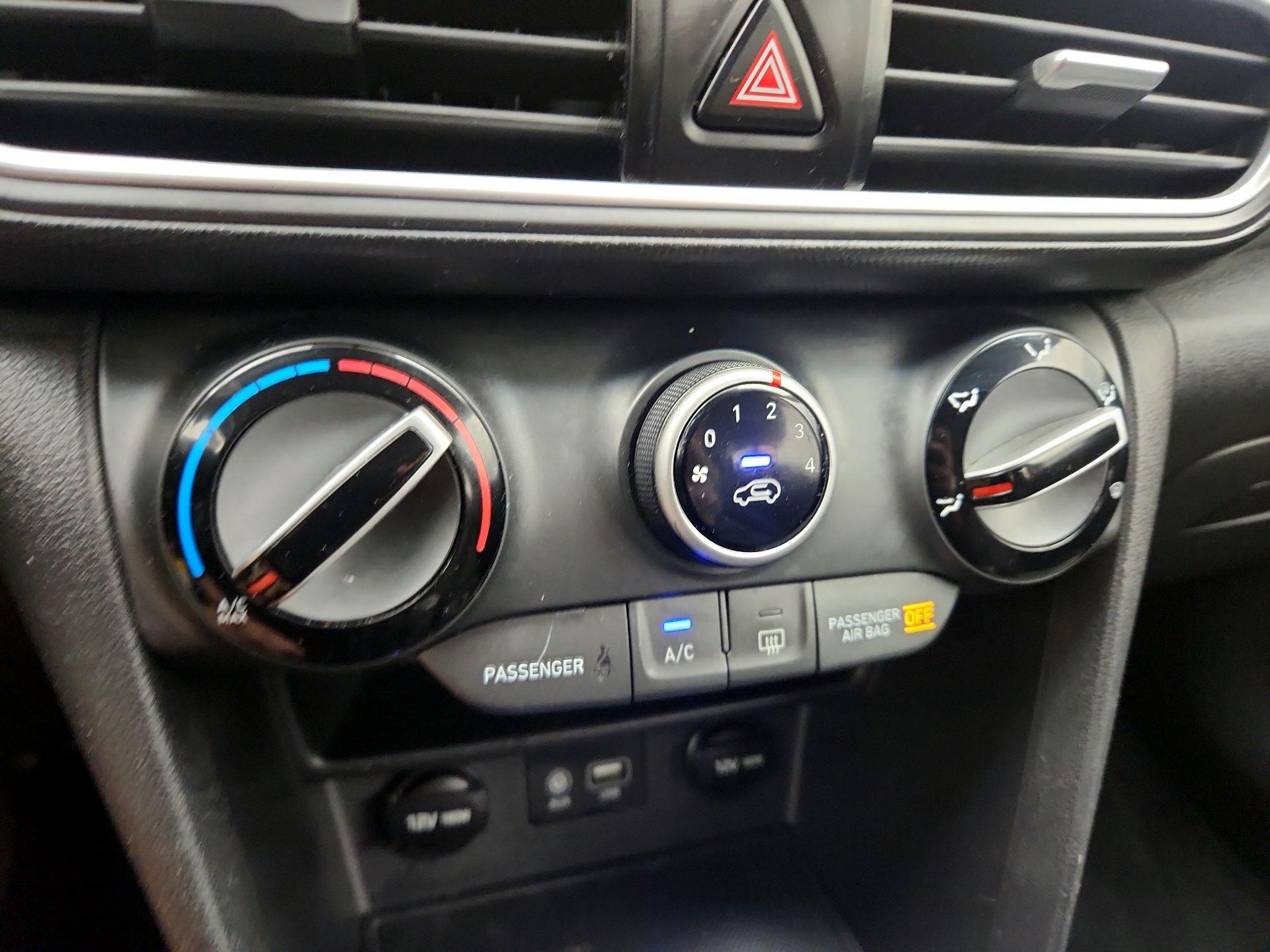 Thumbnail: 2018 Hyundai Kona - 16