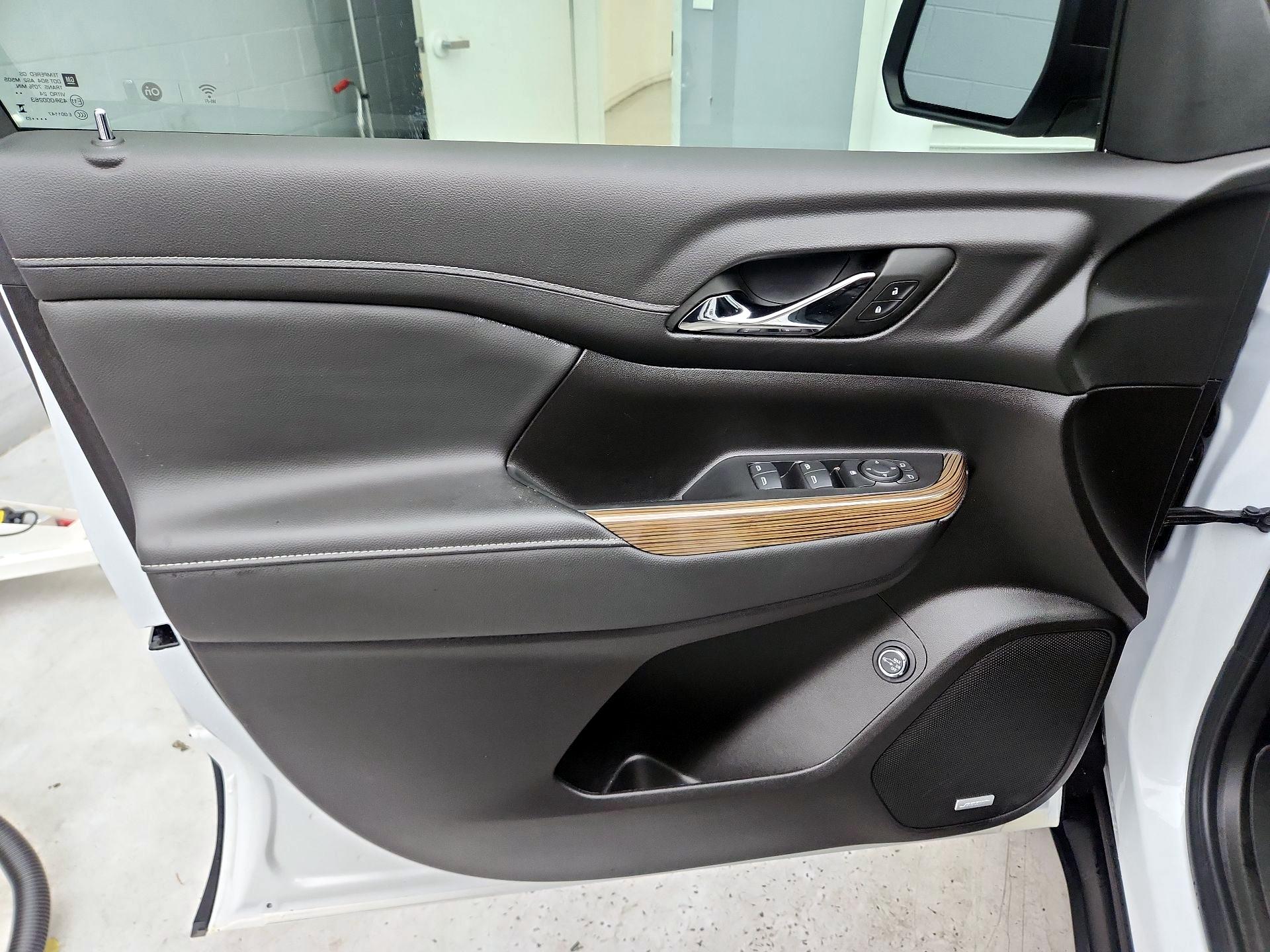 Thumbnail: 2023 GMC Acadia - 12